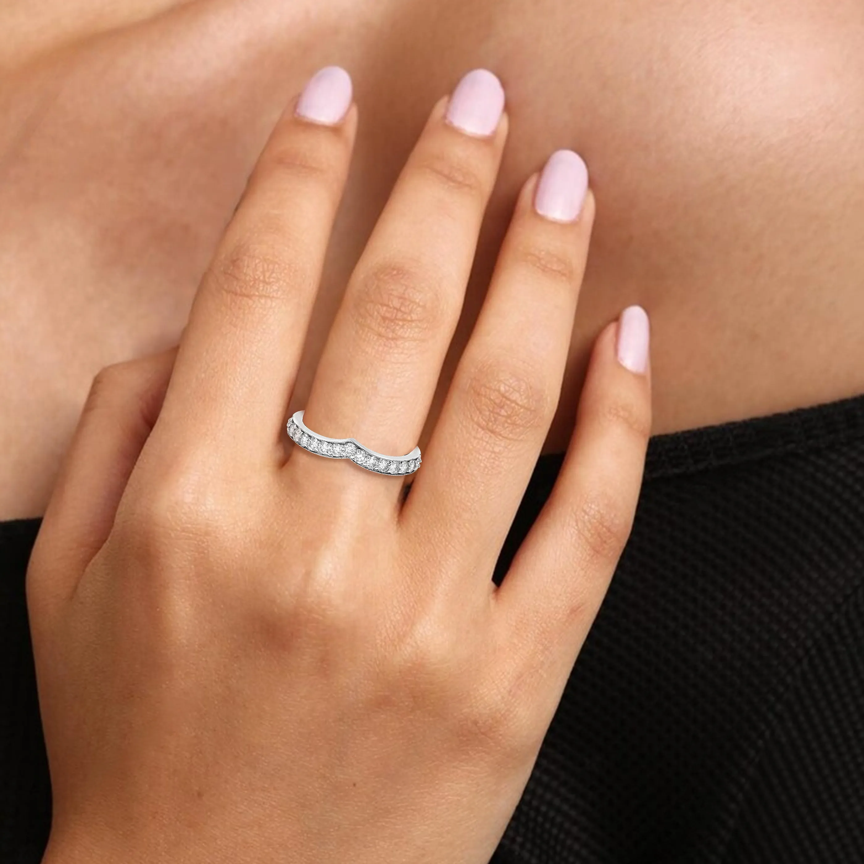 0.18 cttw to 1 cttw Diamond V-Shape Wedding Band in 14k Gold
