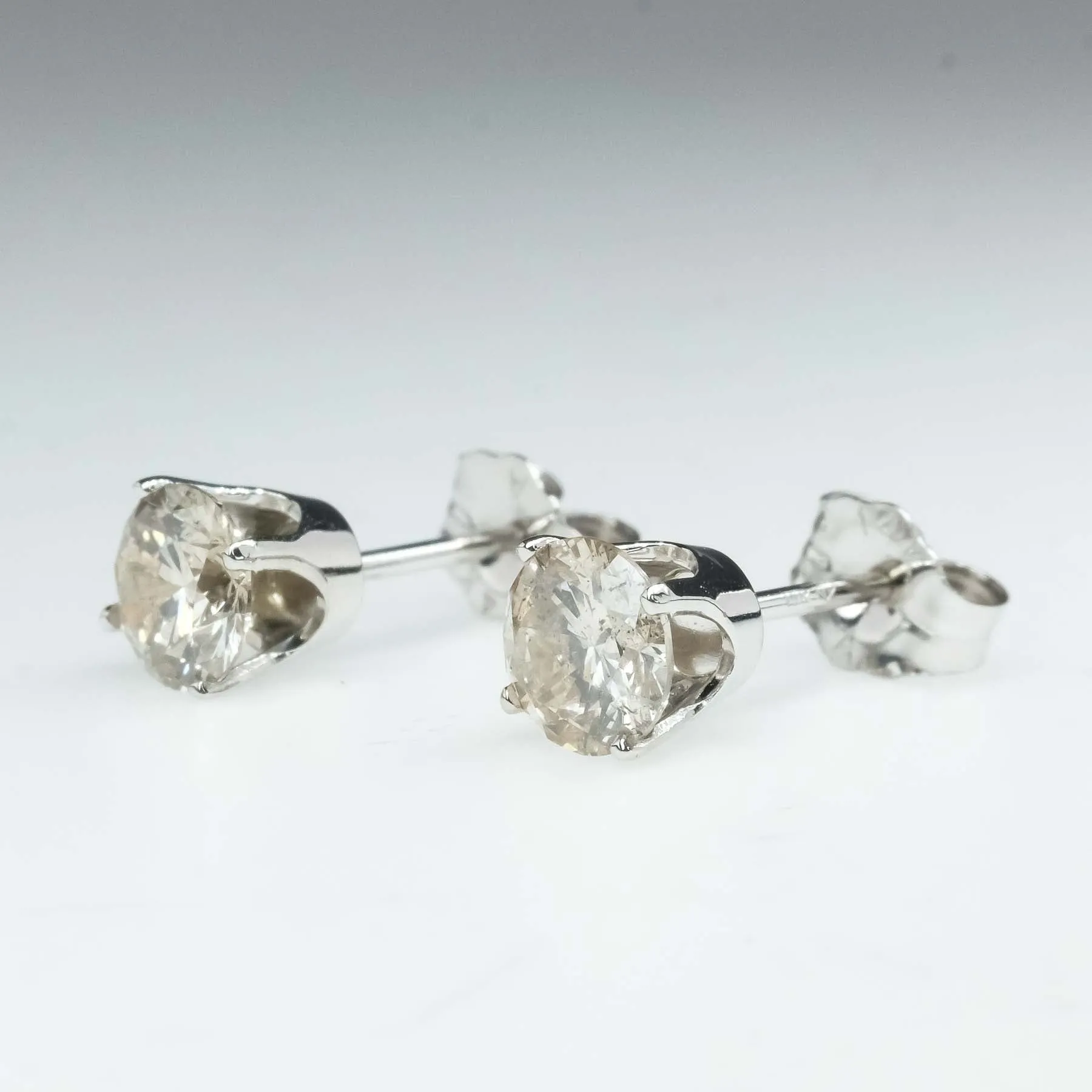 1.00ctw Round Diamond Stud Earrings in 14K White Gold