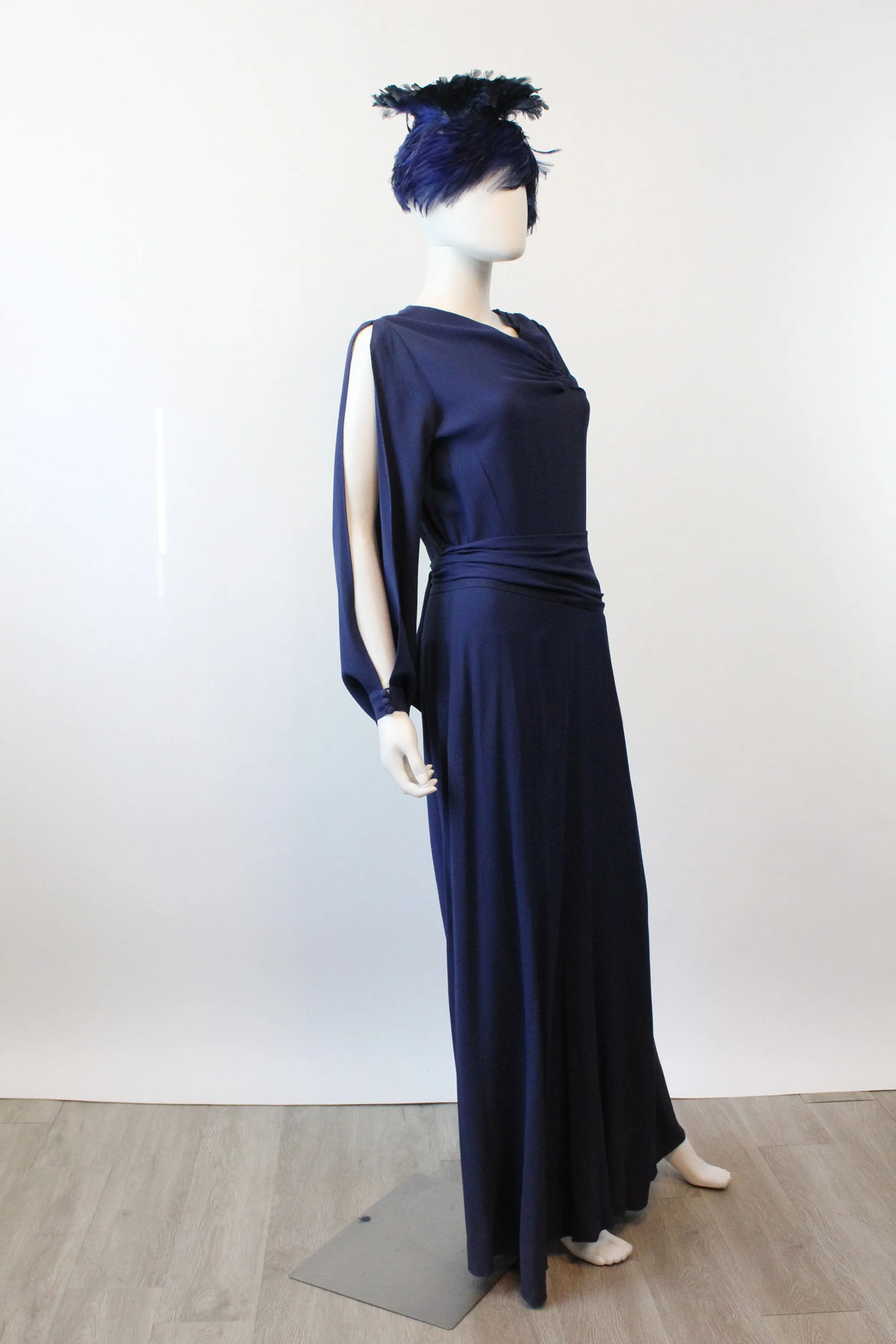 1930s SLIT open sleeves RAYON dress gown medium | new winter
