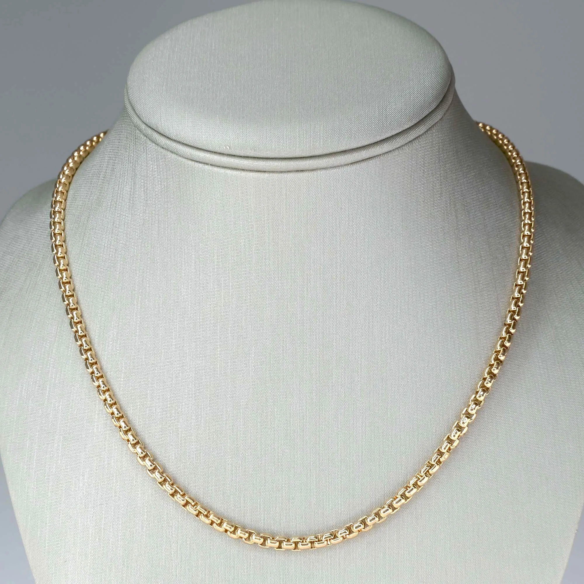 3.5mm Wide 27" Venetian Box Link Chain in 10K Yellow Gold - 35.9 grams