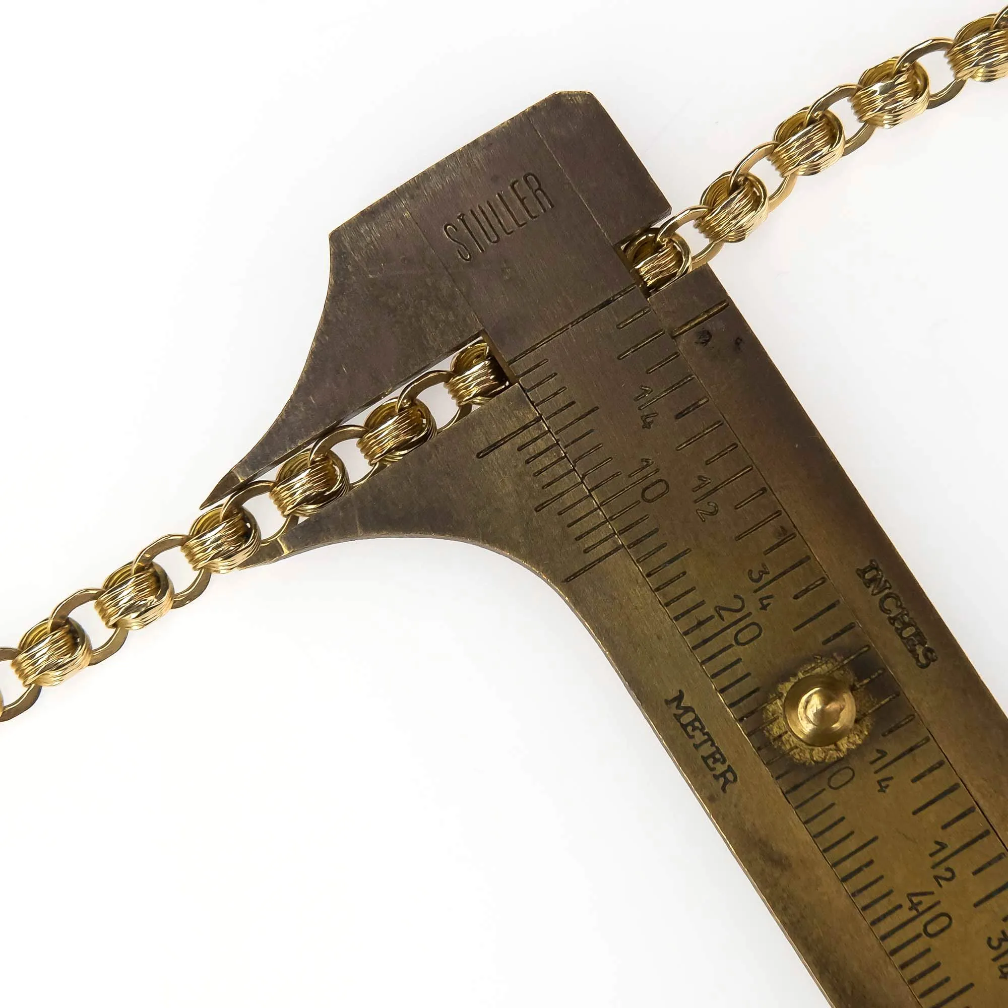 4.5mm Wide Alternating Oval and Knot Link 54" Chain Necklace in 14K Yellow Gold