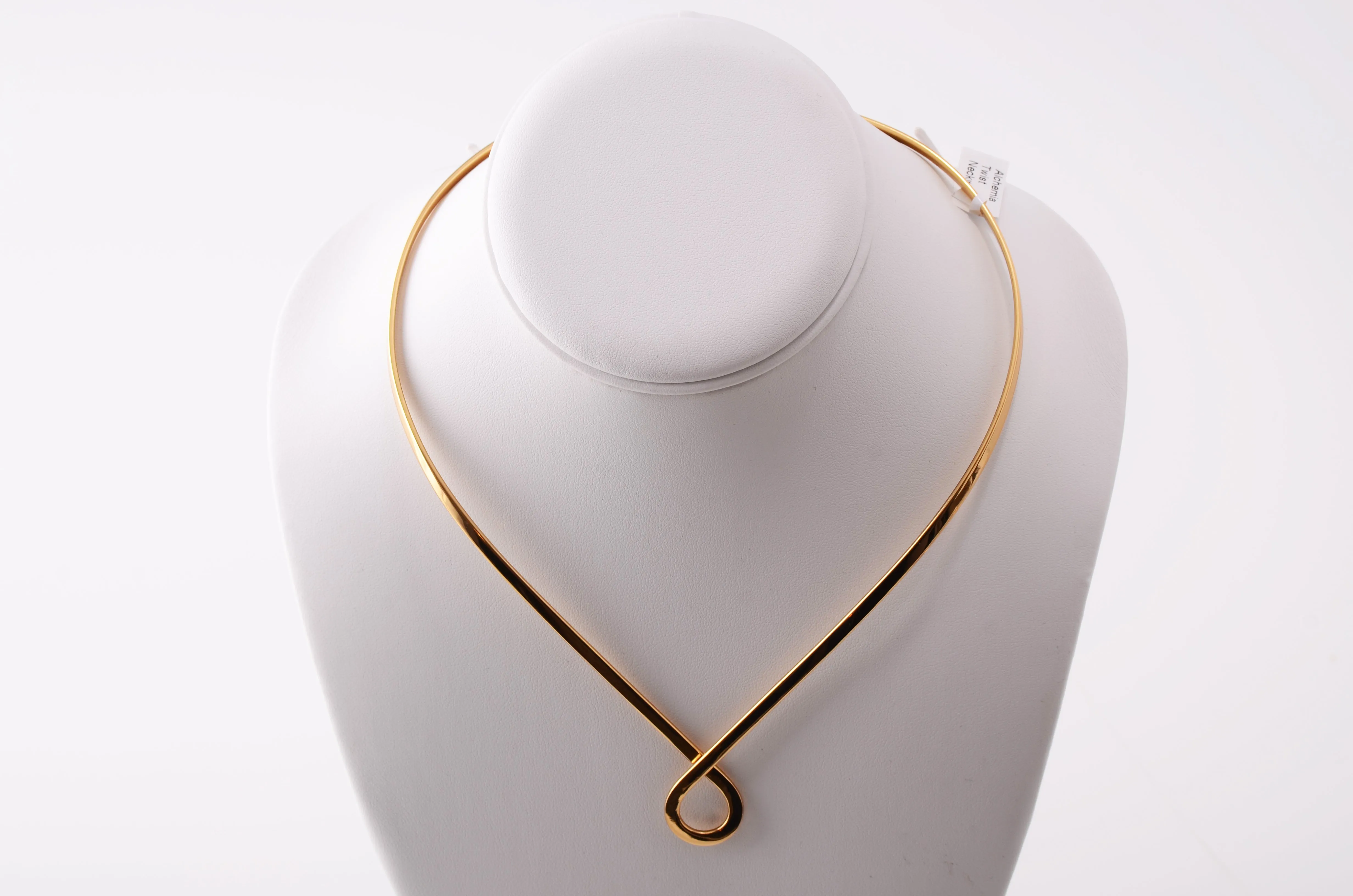 Alchemia Twist Neckwire