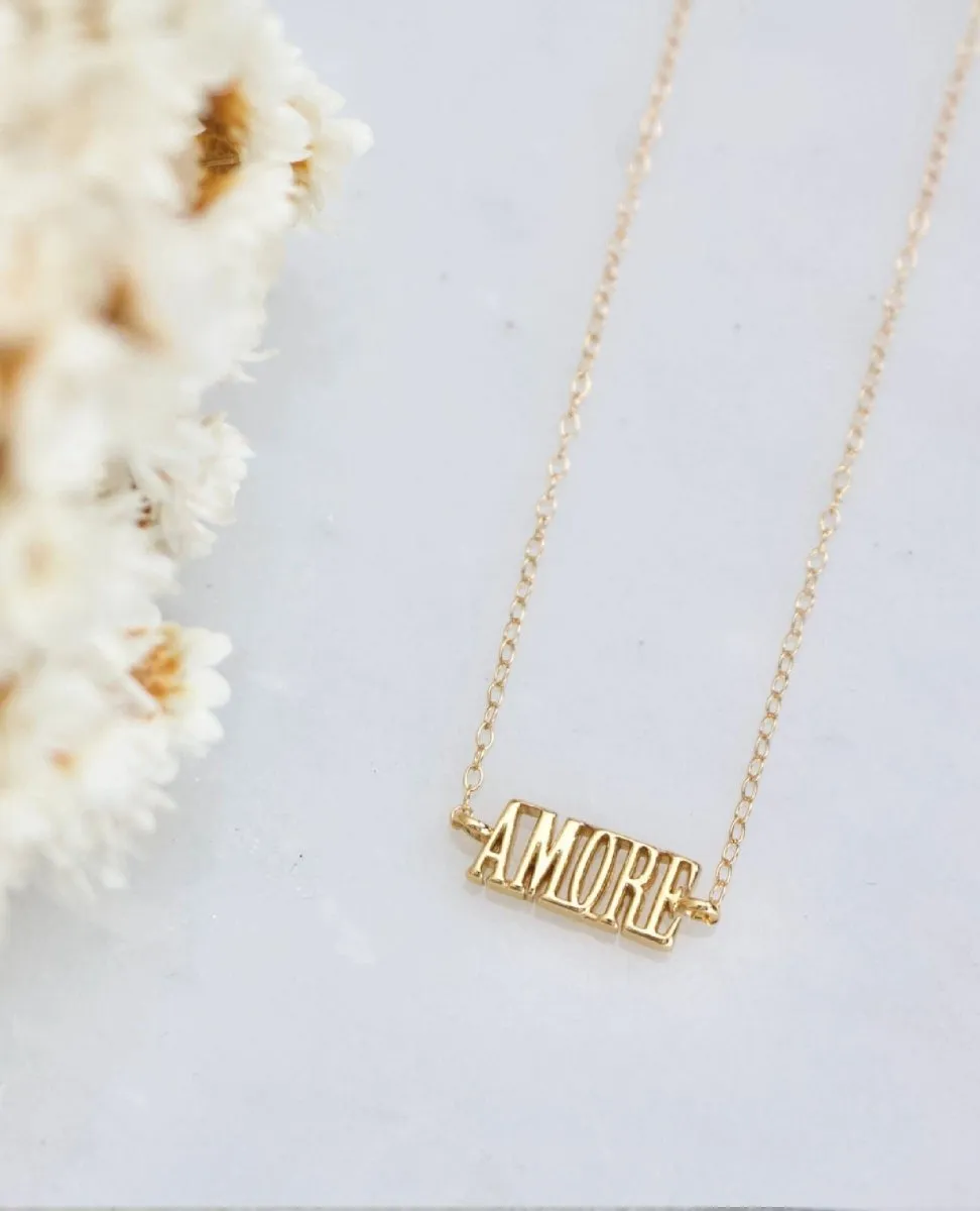 AMORE Necklace 18"