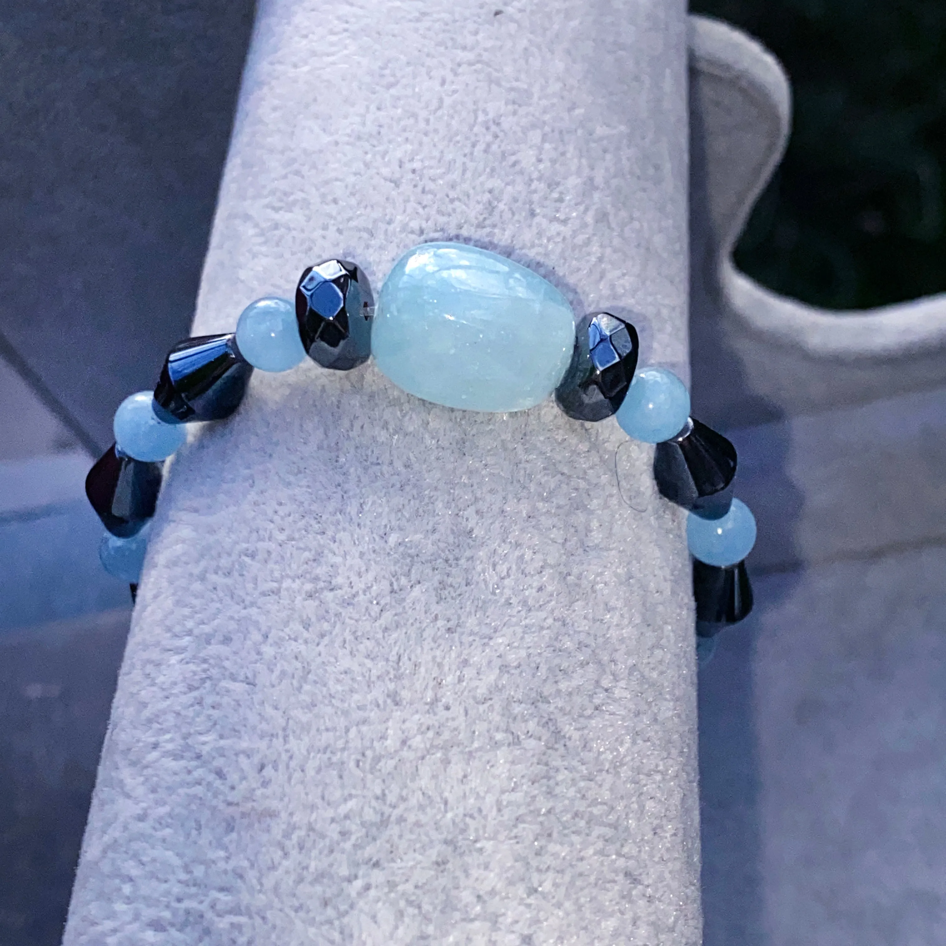 Aquamarine and Hematite gemstone stretch Bracelet