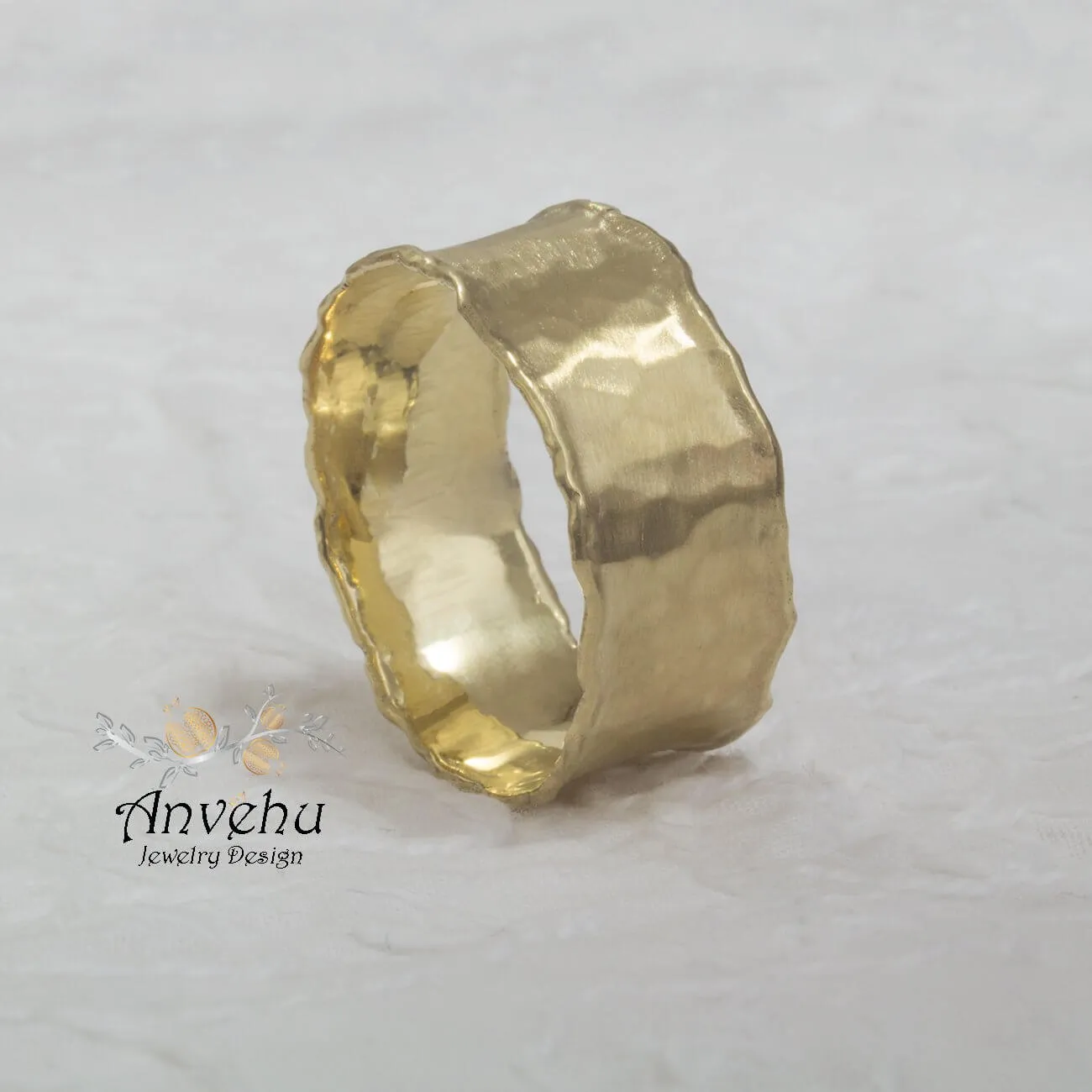 Asymmetric Edges Band