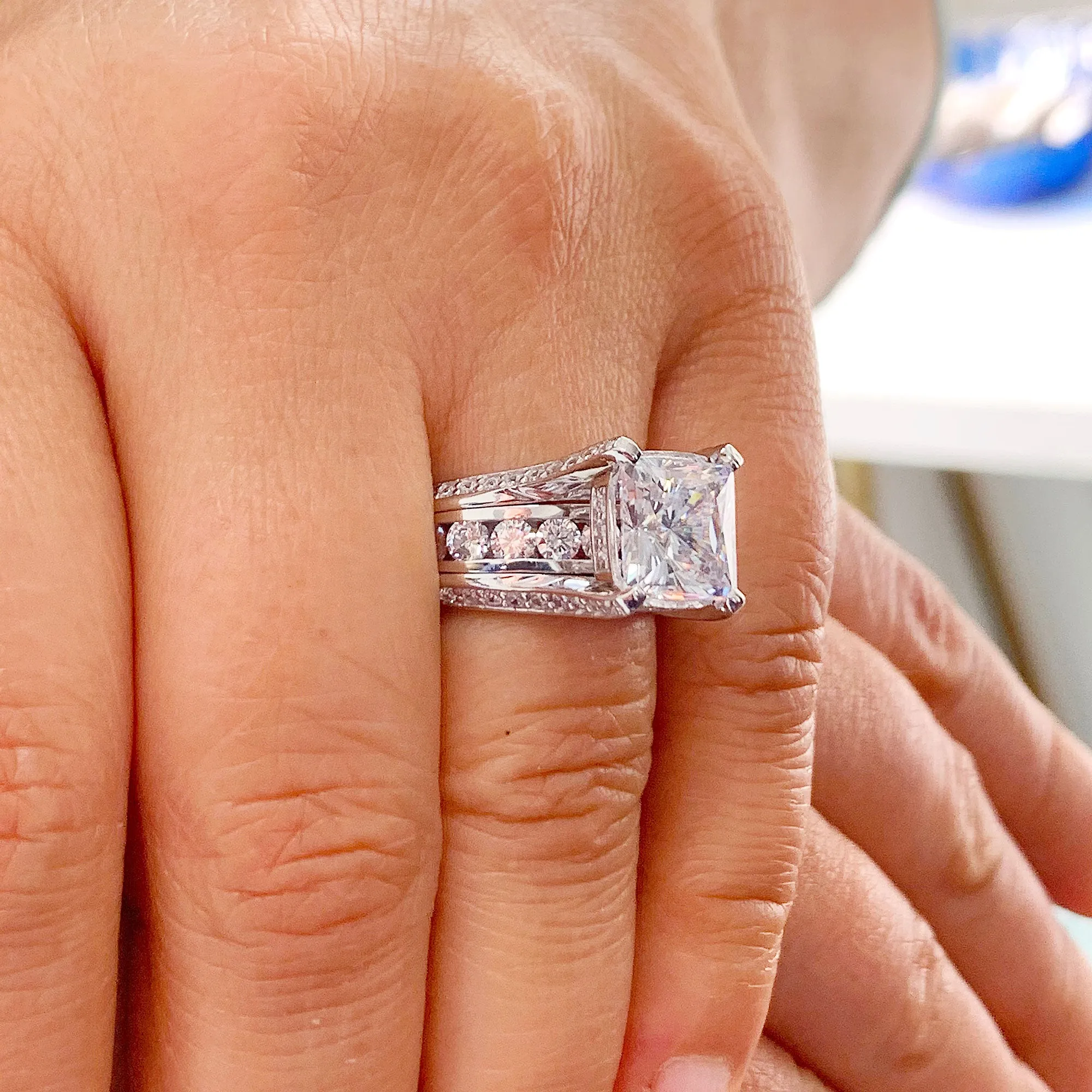 BEAUTIFUL 6.50CT Women's 14k solid heavy white gold cushion cut moissanite and natural round cut diamond engagement ring Wedding
