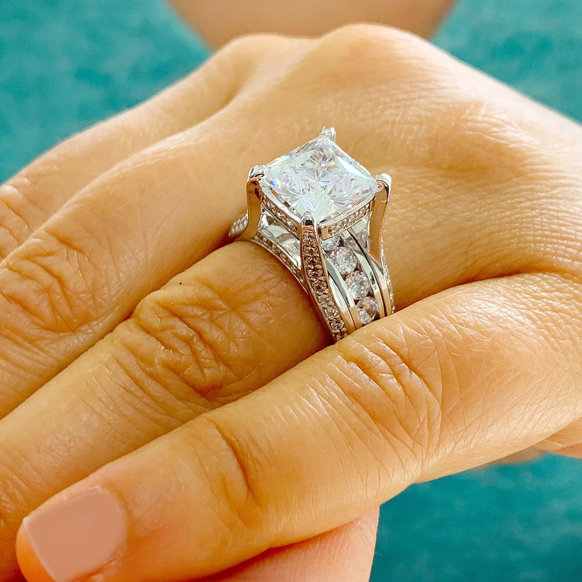 BEAUTIFUL 6.50CT Women's 14k solid heavy white gold cushion cut moissanite and natural round cut diamond engagement ring Wedding