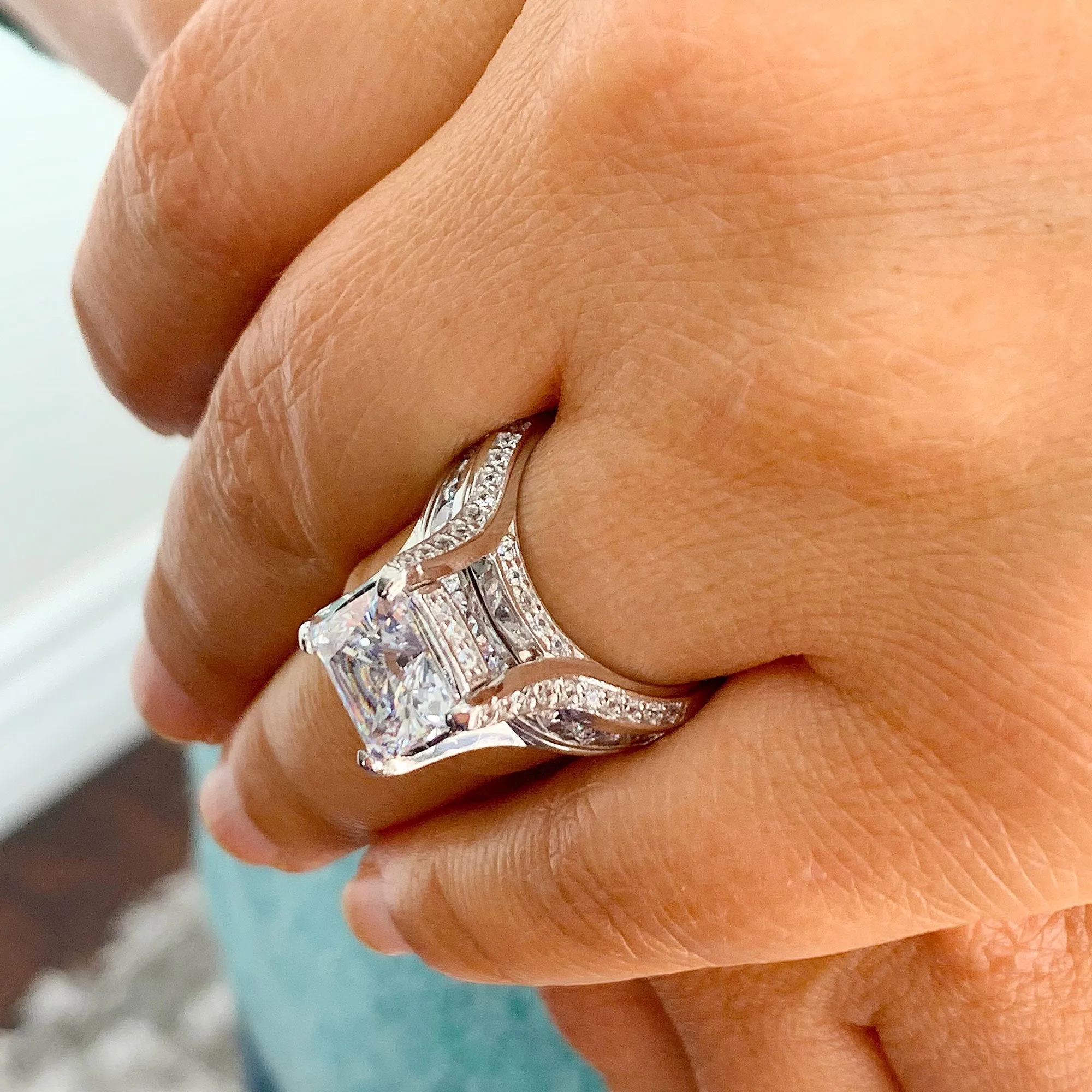 BEAUTIFUL 6.50CT Women's 14k solid heavy white gold cushion cut moissanite and natural round cut diamond engagement ring Wedding