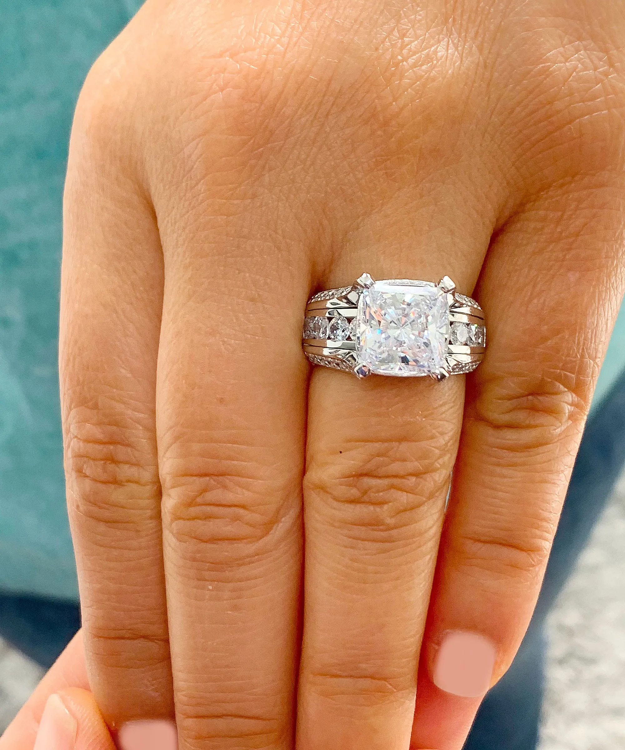 BEAUTIFUL 6.50CT Women's 14k solid heavy white gold cushion cut moissanite and natural round cut diamond engagement ring Wedding