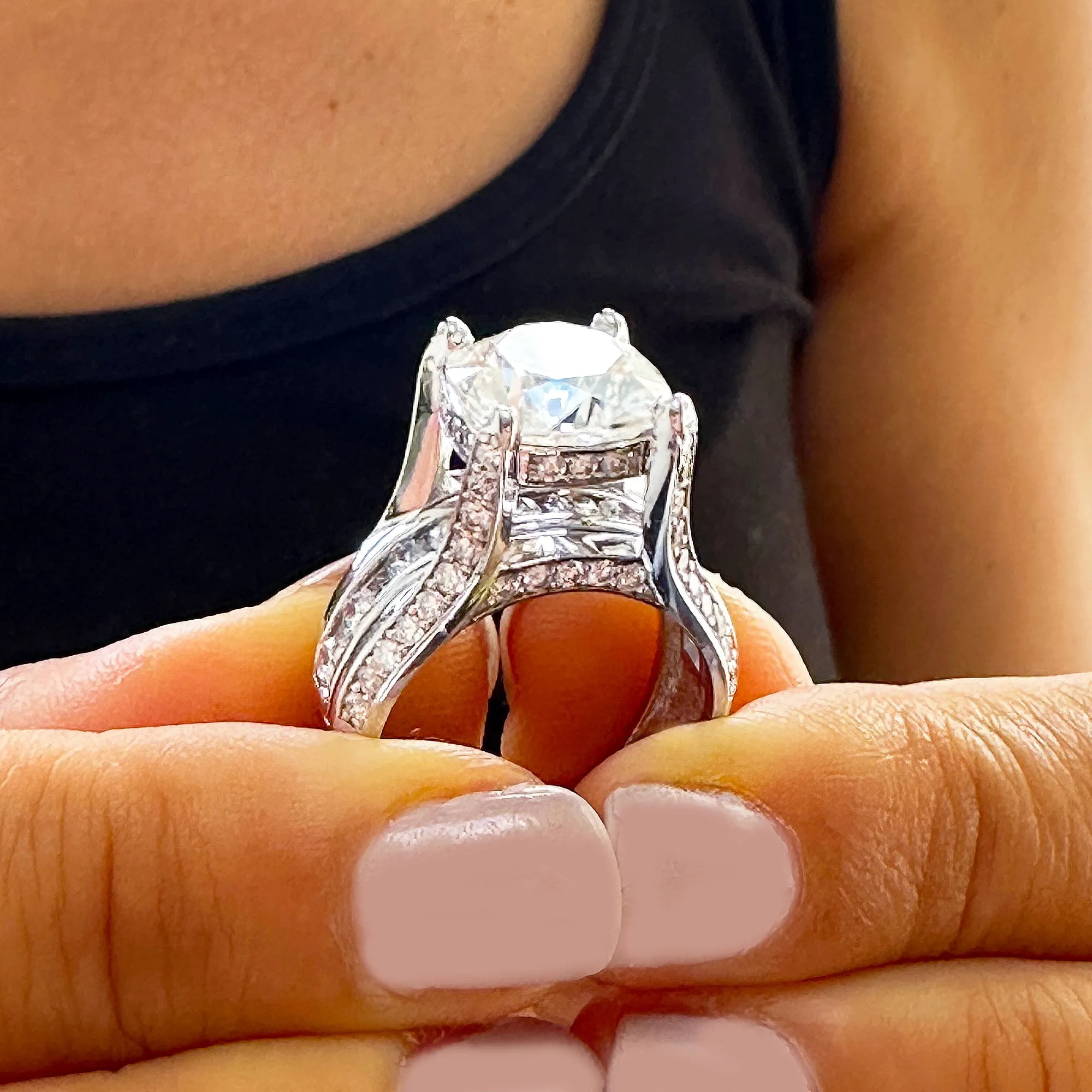 BEAUTIFUL 6.50CT Women's 14k Solid White Gold Cushion Cut Forever One Moissanite And Natural Round Cut Diamond Engagement Ring