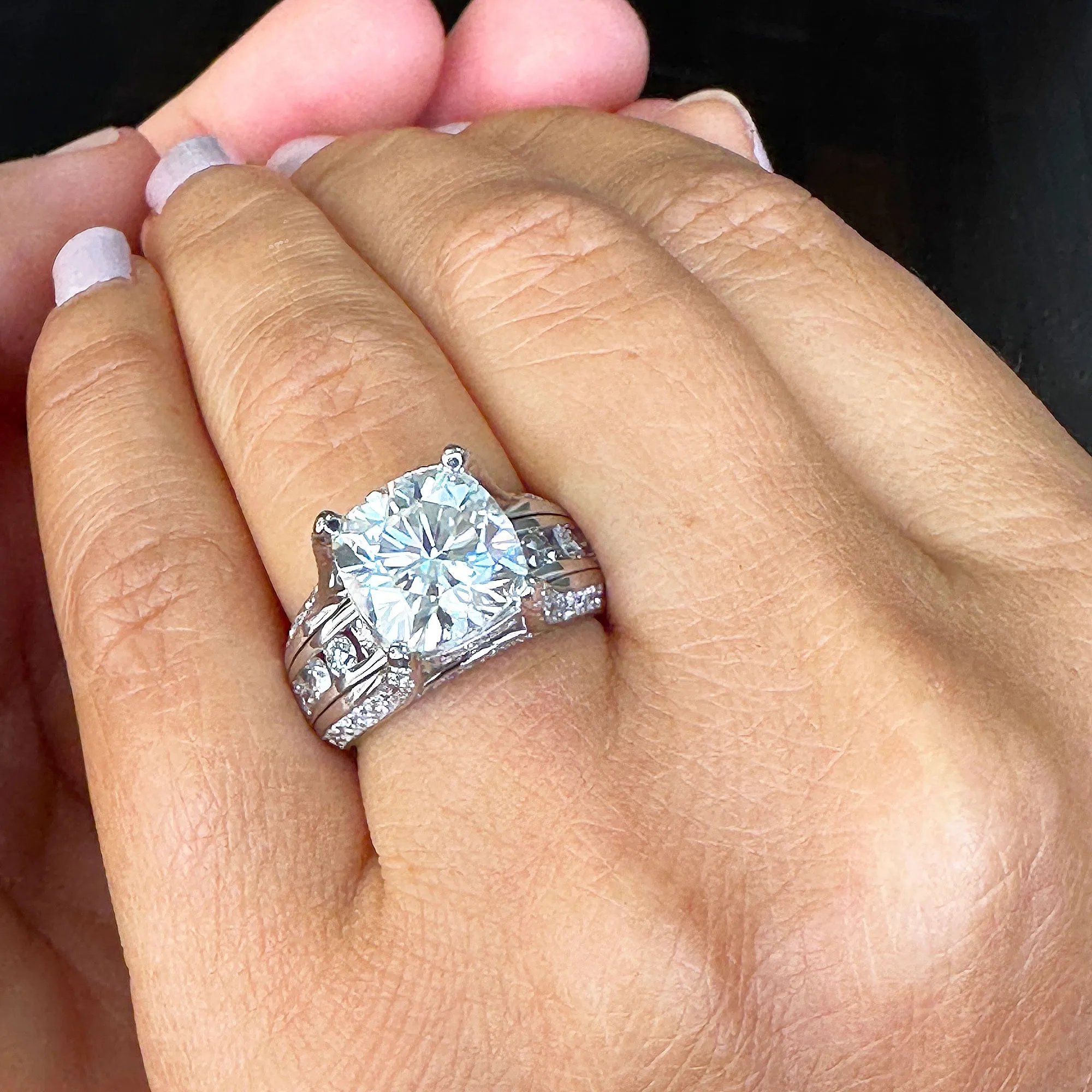 BEAUTIFUL 6.50CT Women's 14k Solid White Gold Cushion Cut Forever One Moissanite And Natural Round Cut Diamond Engagement Ring