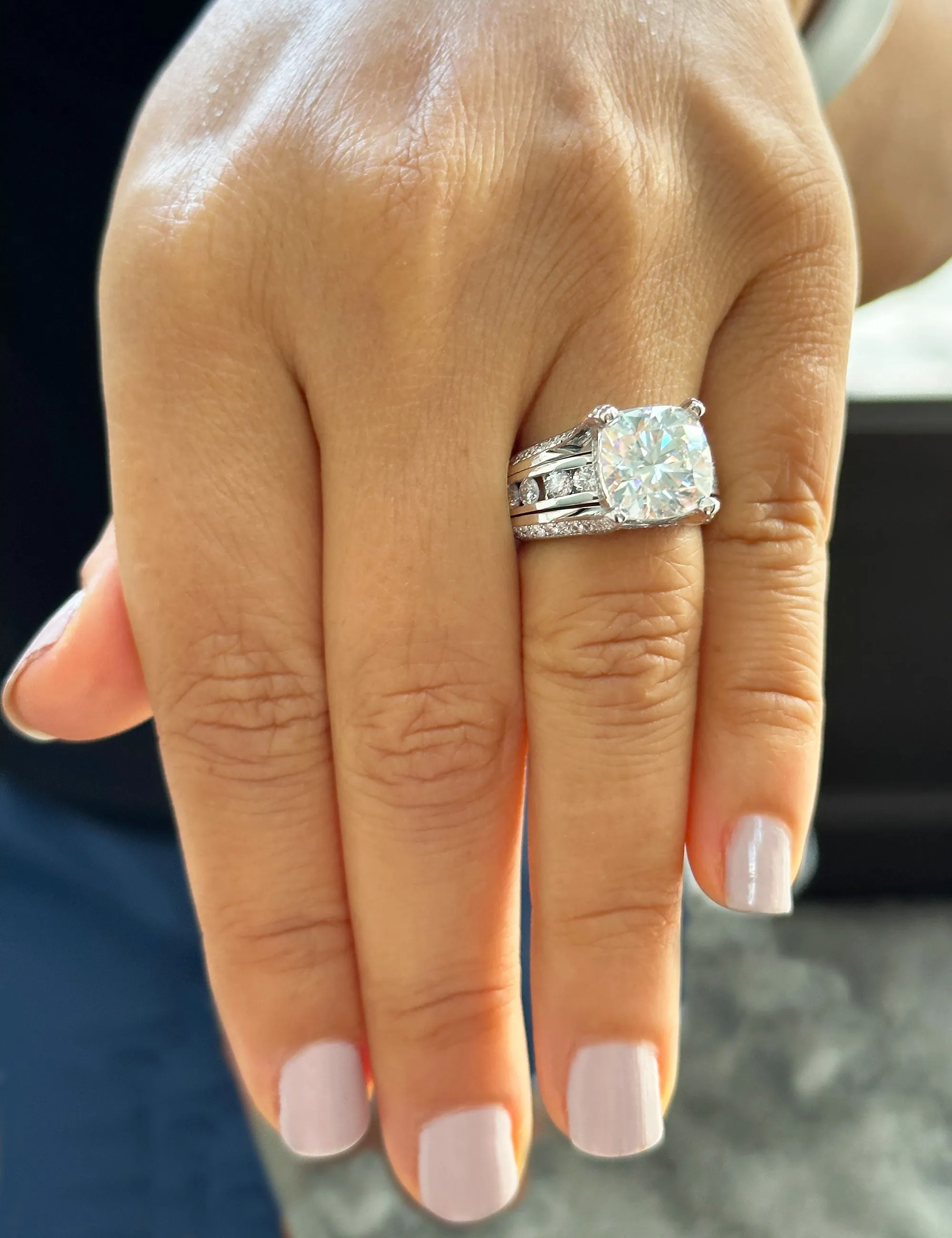 BEAUTIFUL 6.50CT Women's 14k Solid White Gold Cushion Cut Forever One Moissanite And Natural Round Cut Diamond Engagement Ring
