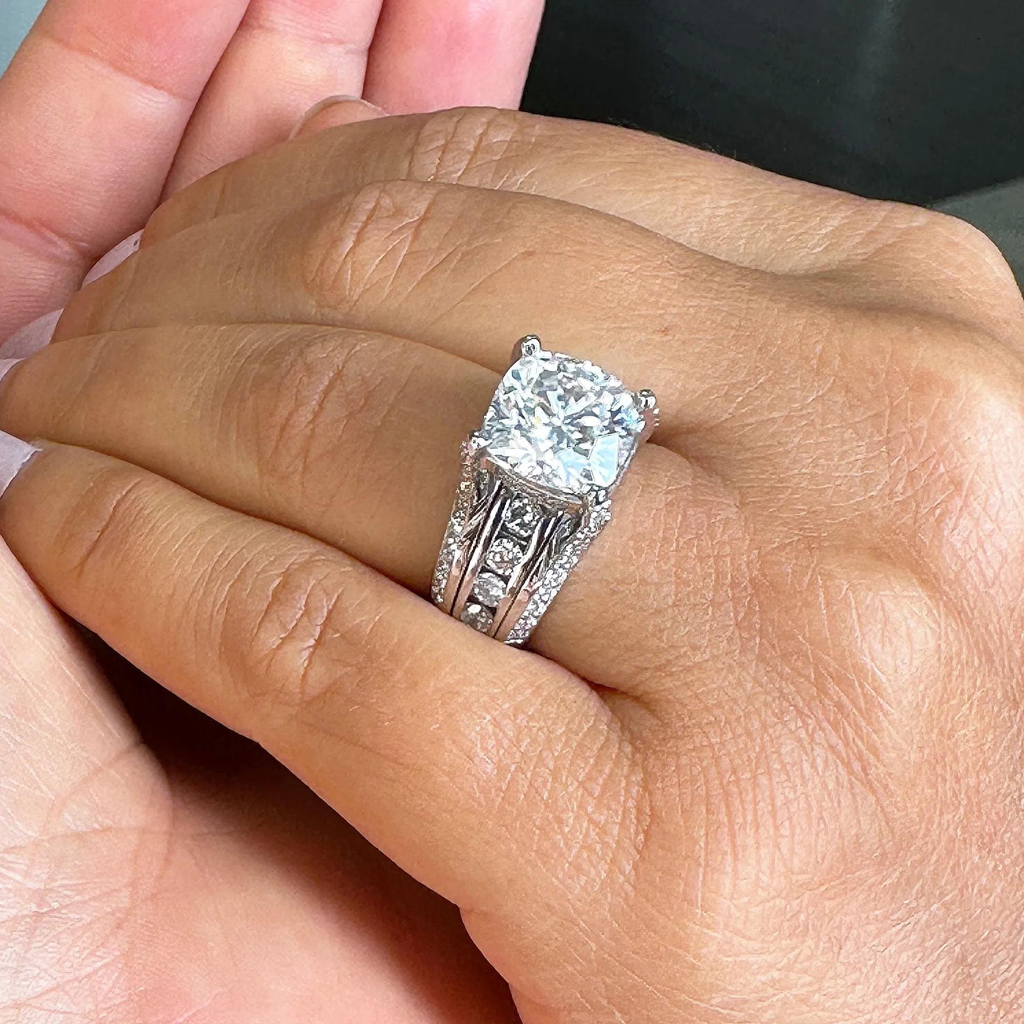 BEAUTIFUL 6.50CT Women's 14k Solid White Gold Cushion Cut Forever One Moissanite And Natural Round Cut Diamond Engagement Ring
