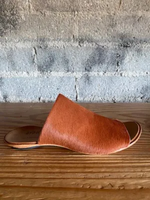 Cydwoq Asia Pony Sandals
