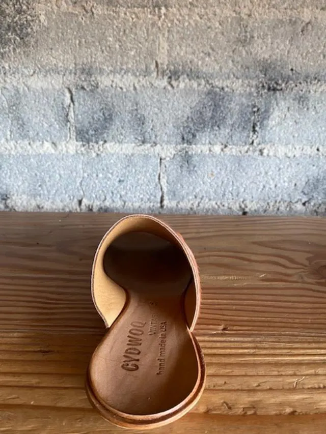 Cydwoq Asia Pony Sandals