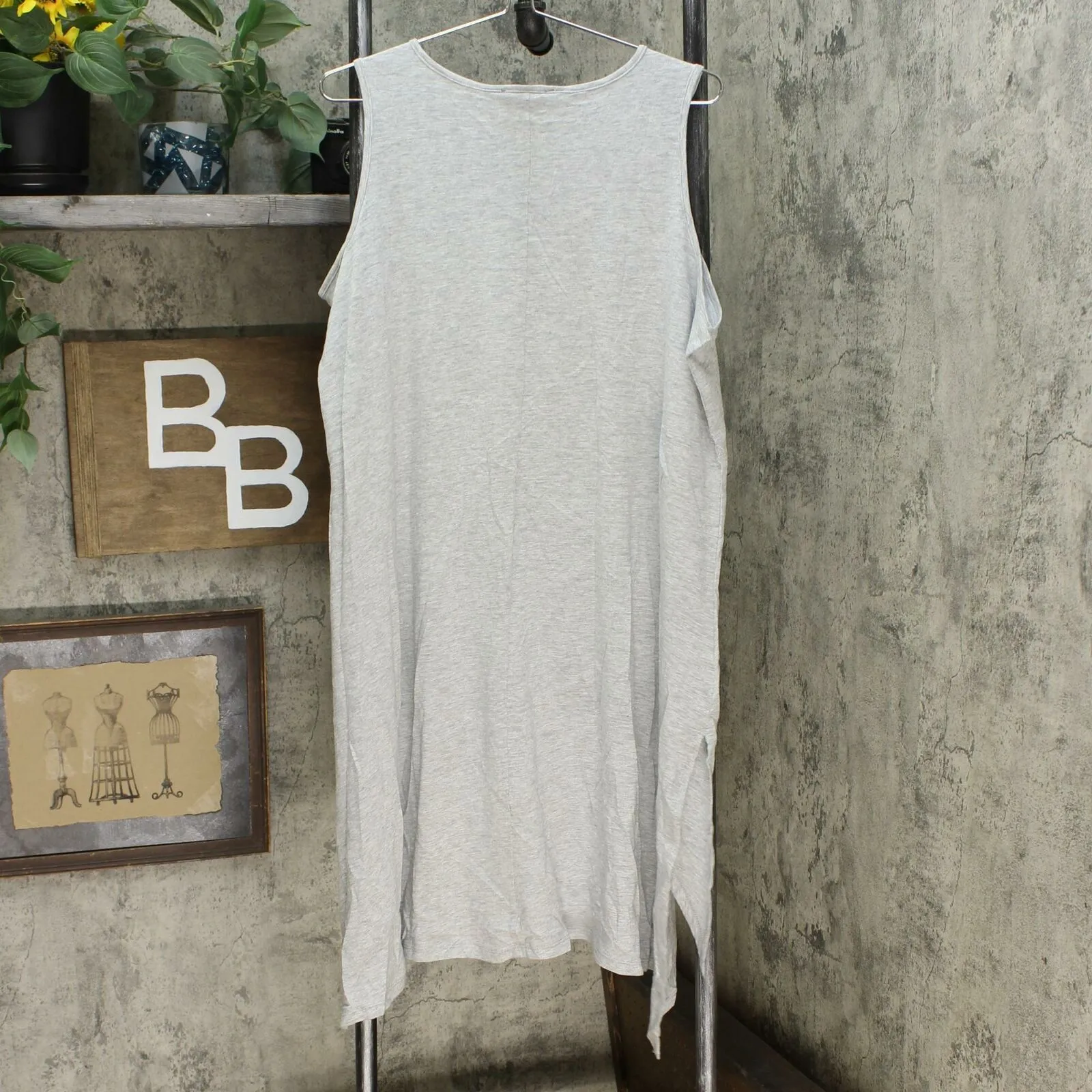 DG2 by Diane Gilman Women's Dramatic Hi Low Sleeveless Tunic Top