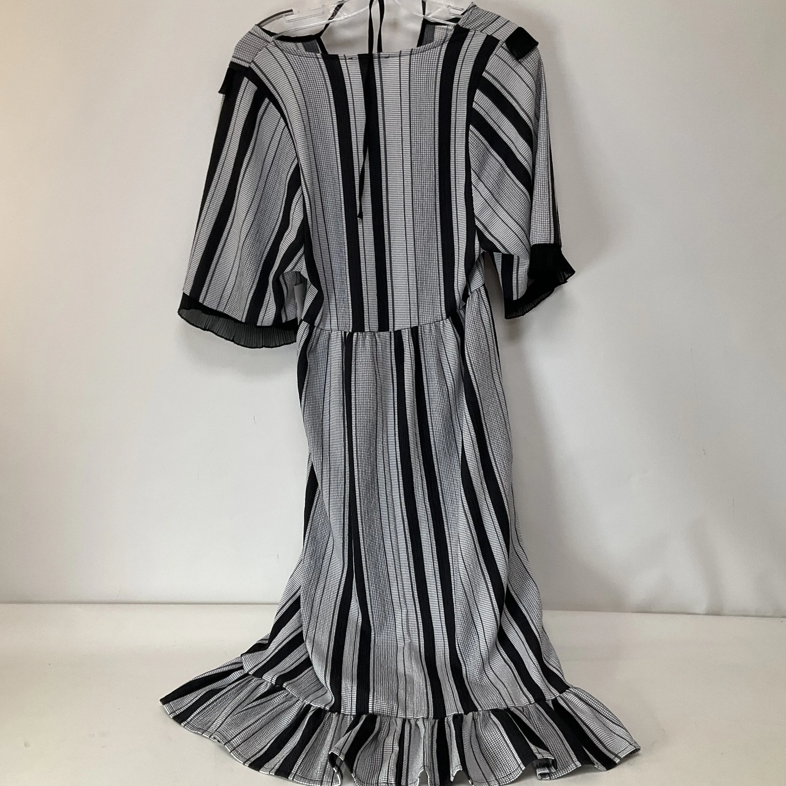 Dress Casual Midi By Zara  Size: S