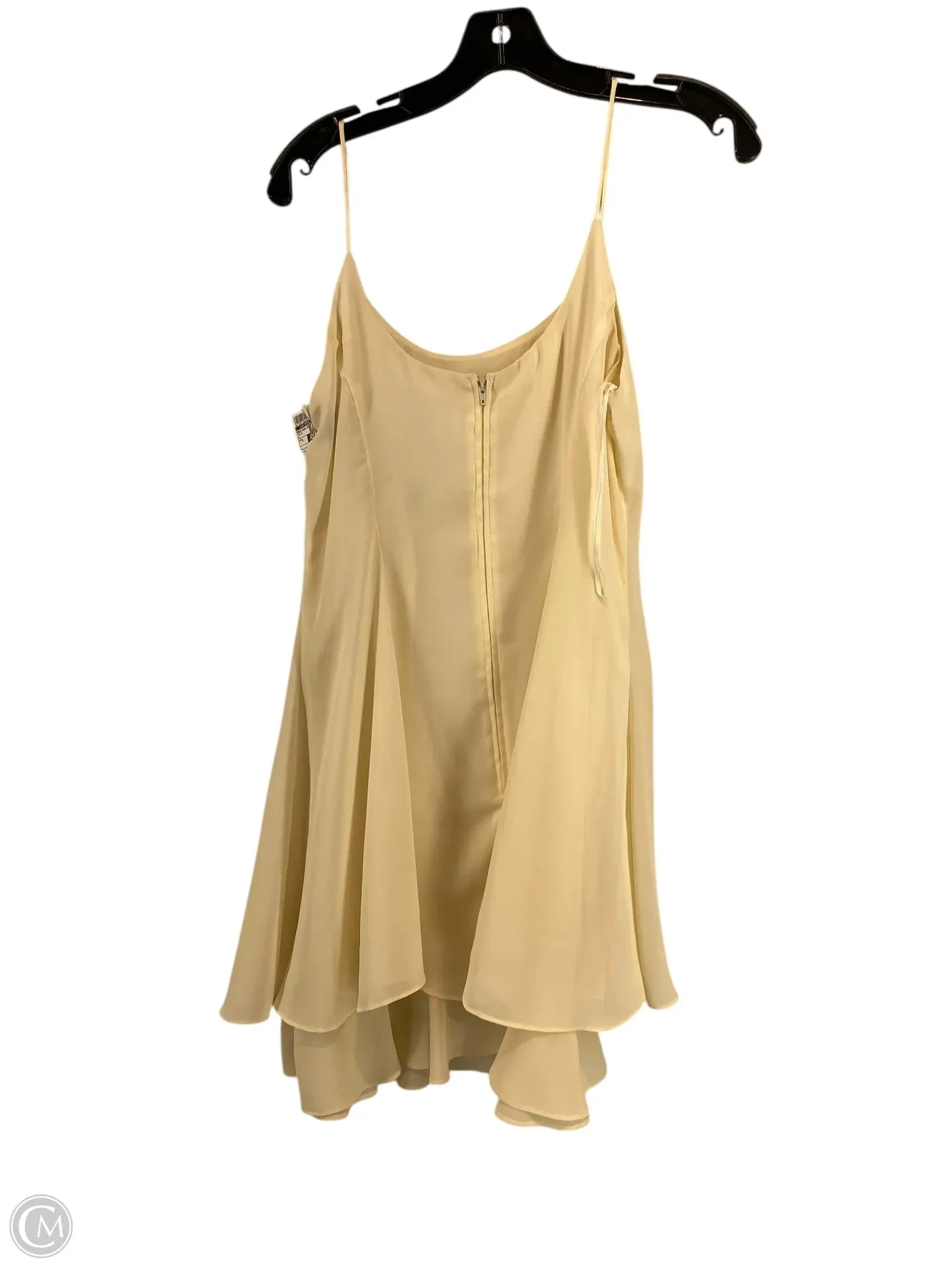 Dress Casual Short By Clothes Mentor In Yellow, Size: 6