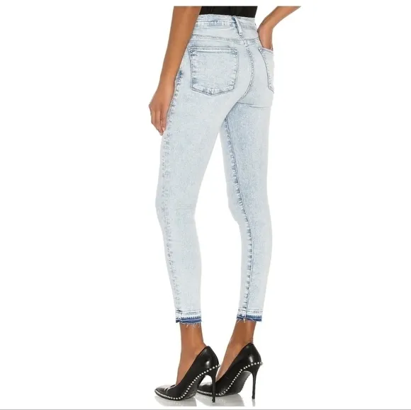 Frame Le High Skinny Crop in Pali Wash