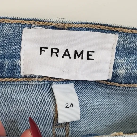 Frame Le High Skinny Crop in Pali Wash