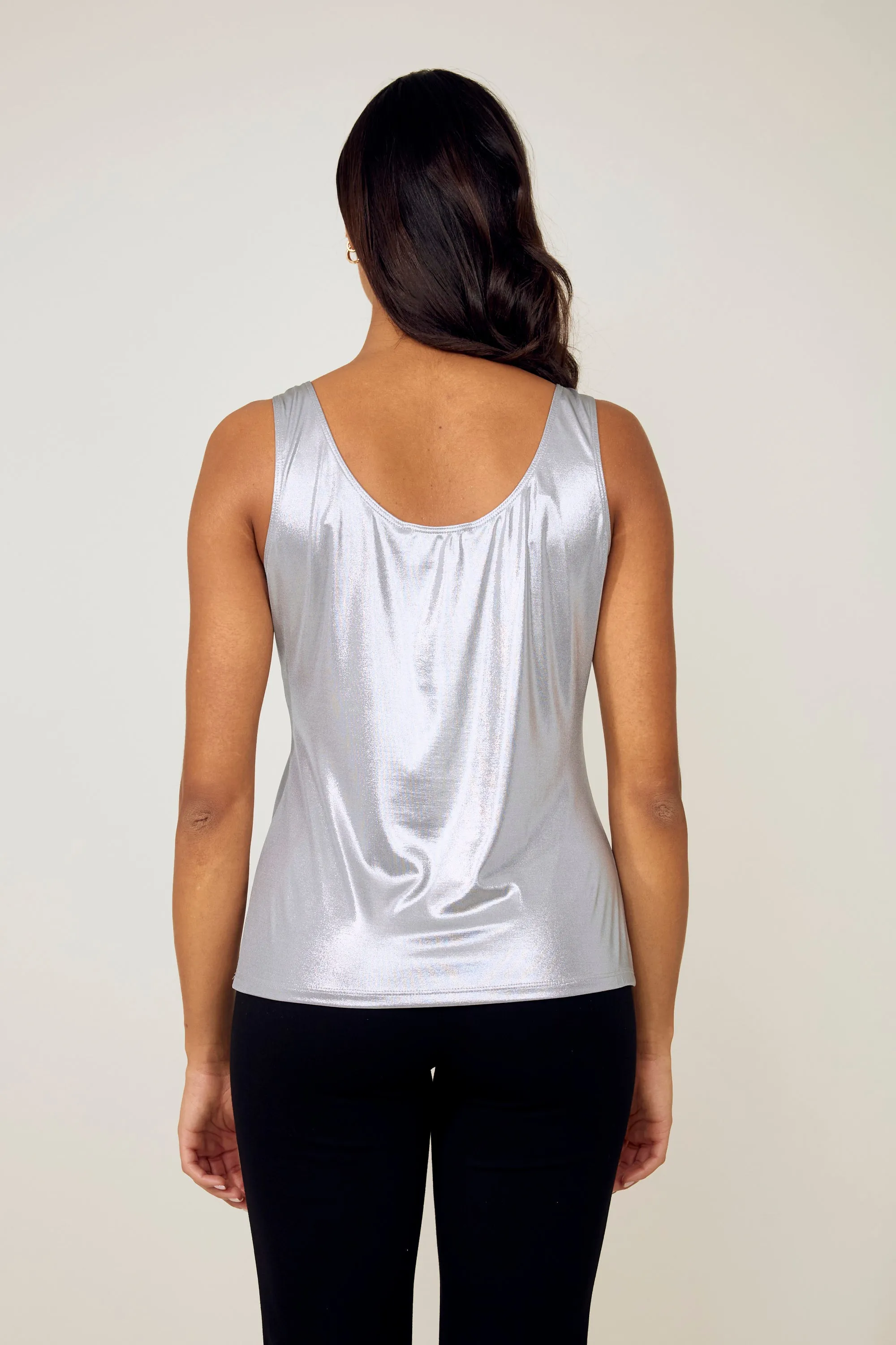 FRANK LYMAN- WOMEN'S SLEEK SLEEVELESS PULLOVER TOP