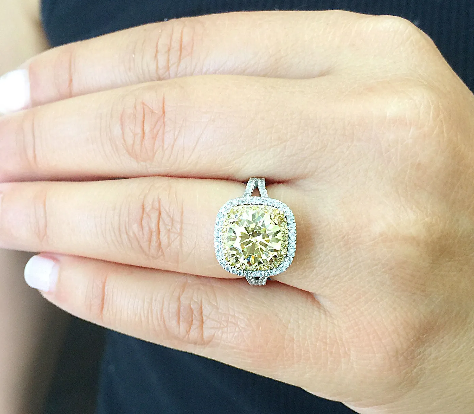 Huge Women's 14k solid white and yellow gold round cut yellow citrine and natural diamond engagement ring Bridal Wedding Halo 4.00ctw