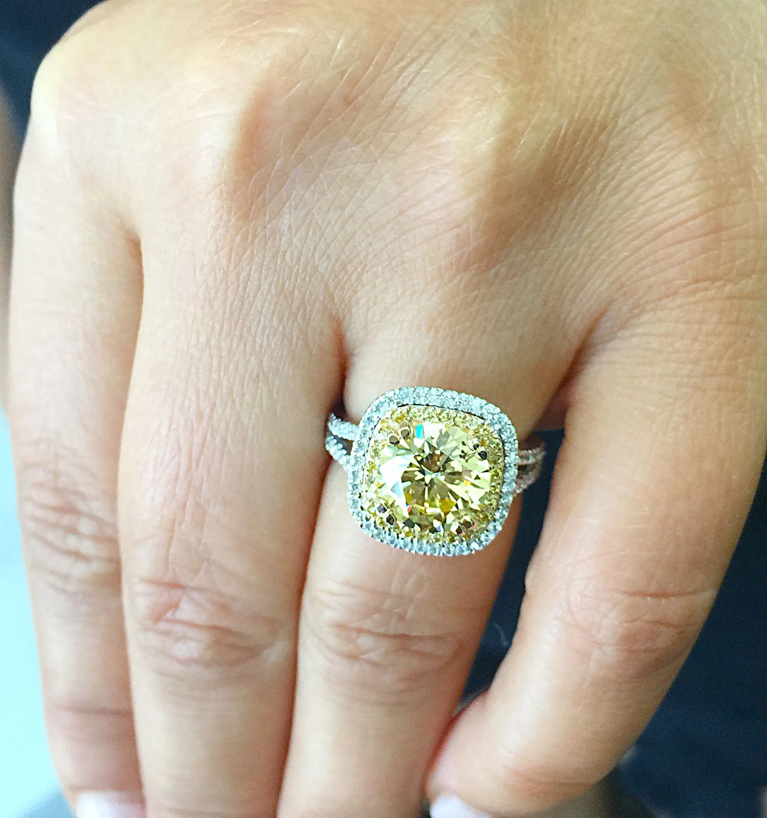 Huge Women's 14k solid white and yellow gold round cut yellow citrine and natural diamond engagement ring Bridal Wedding Halo 4.00ctw