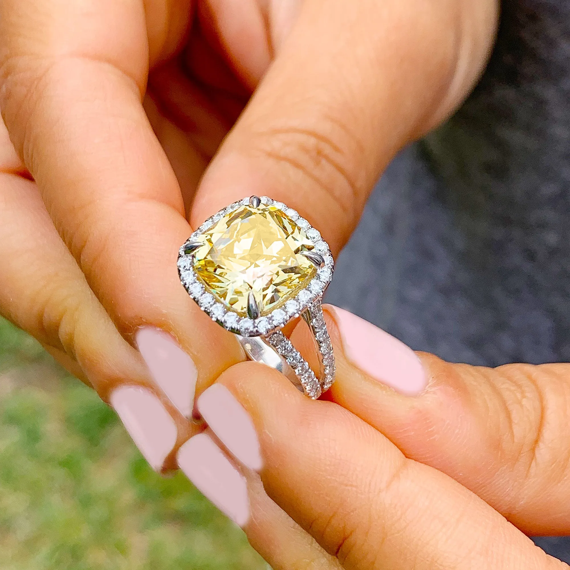 Huge Women's 14k solid white gold Fancy Yellow Cushion simulated and round cut natural diamond engagement ring Halo 4.70ct