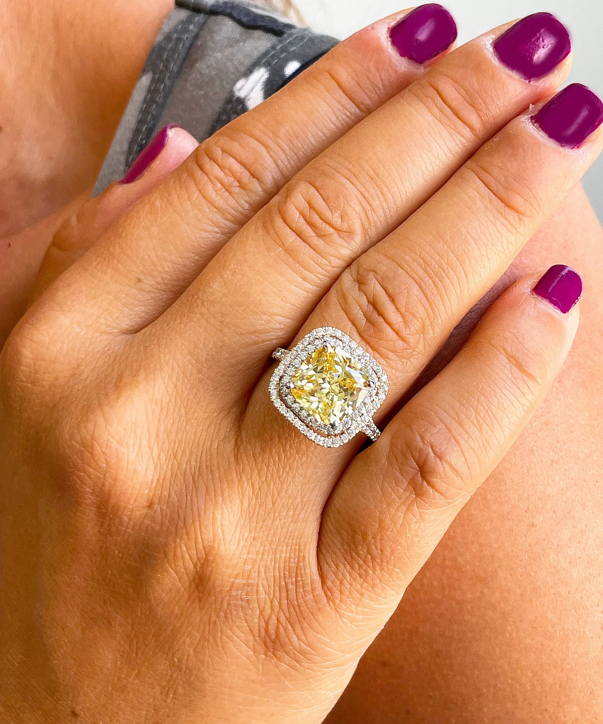 Huge Women's 14k solid white gold round cut simulated fancy yellow and natural diamond engagement ring Bridal Wedding Halo 5.00ct