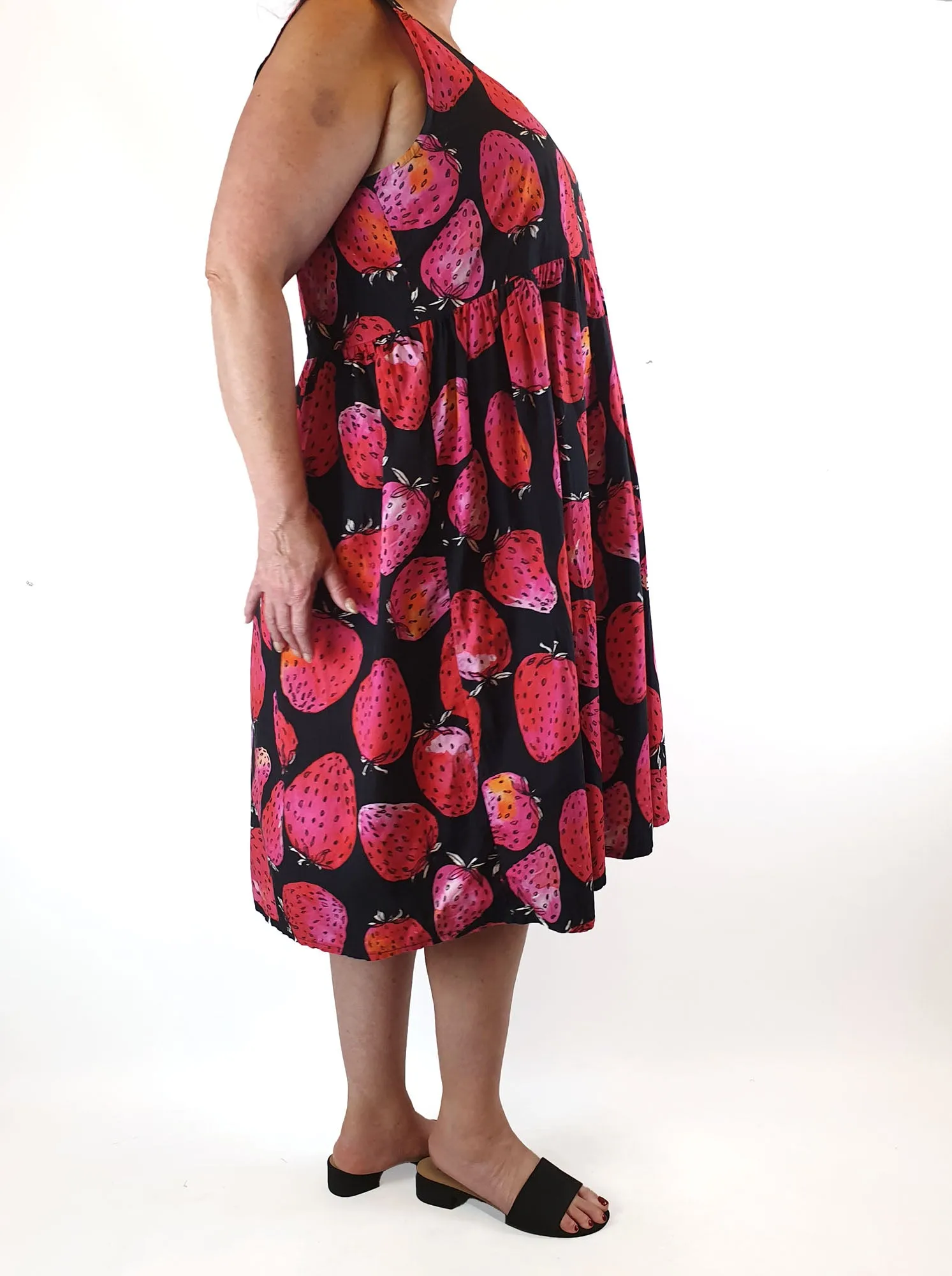 Karla Cola strawberry print dress size XXL