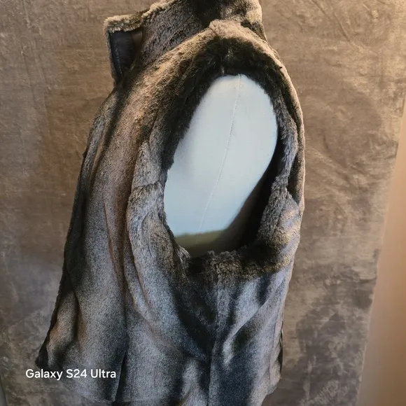 KC Collections Women's Large Gray Reversible Vest Faux Fur Full Zip NWT