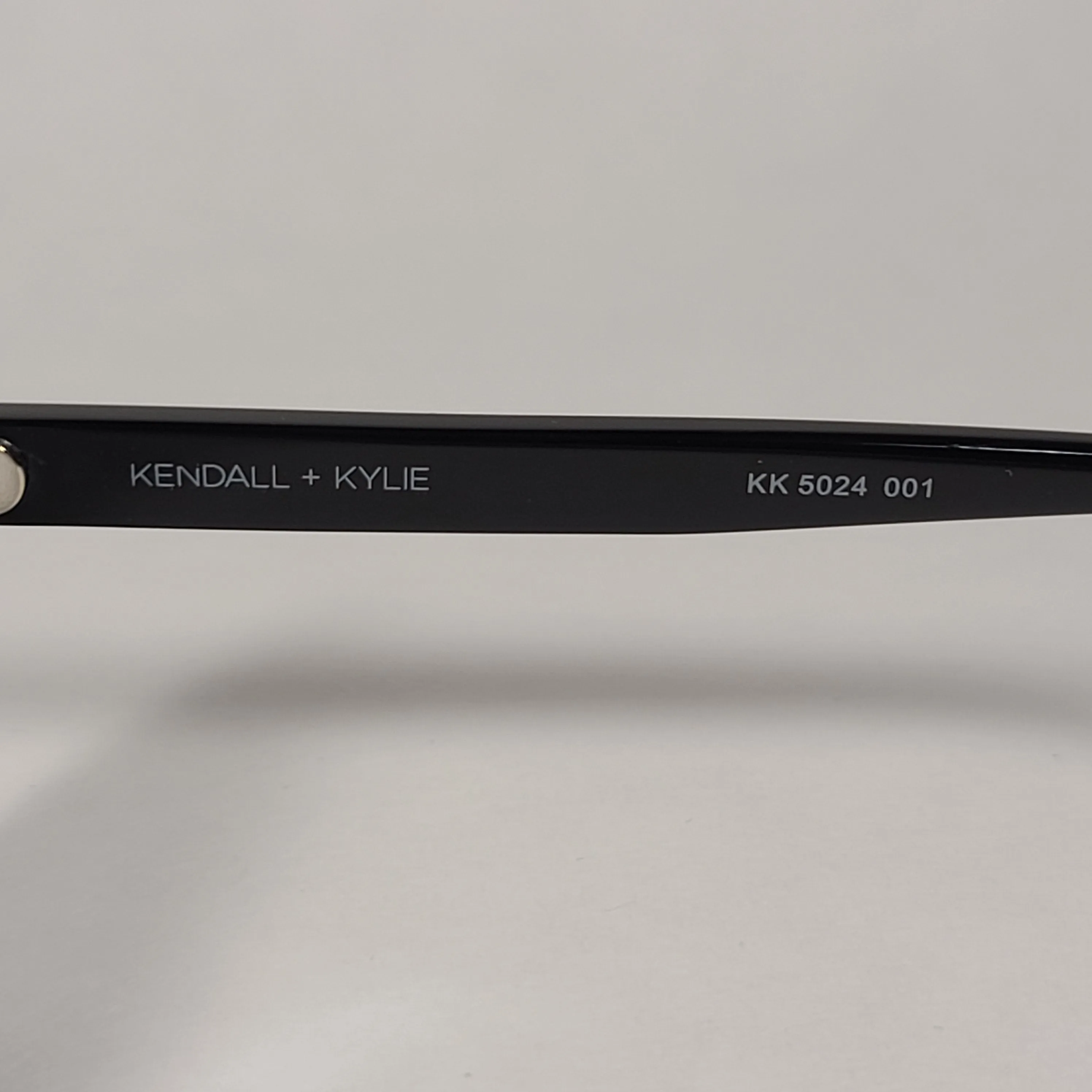 Kendall   Kylie Natalie Cat Eye Sunglasses Shiny Black Frame Gray Mono Lens KK5024 001