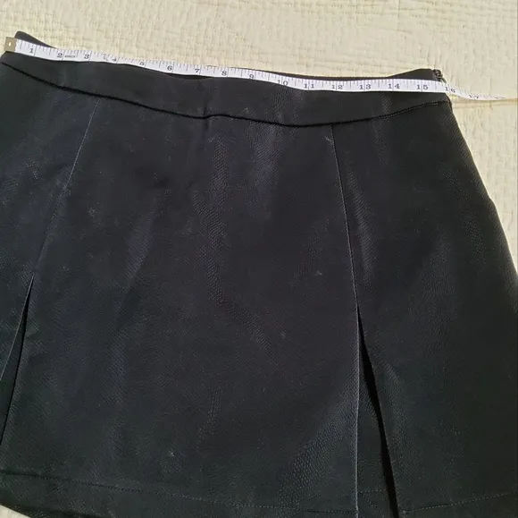 Kirious Vegan Leather Snake Print Skorts Size XL