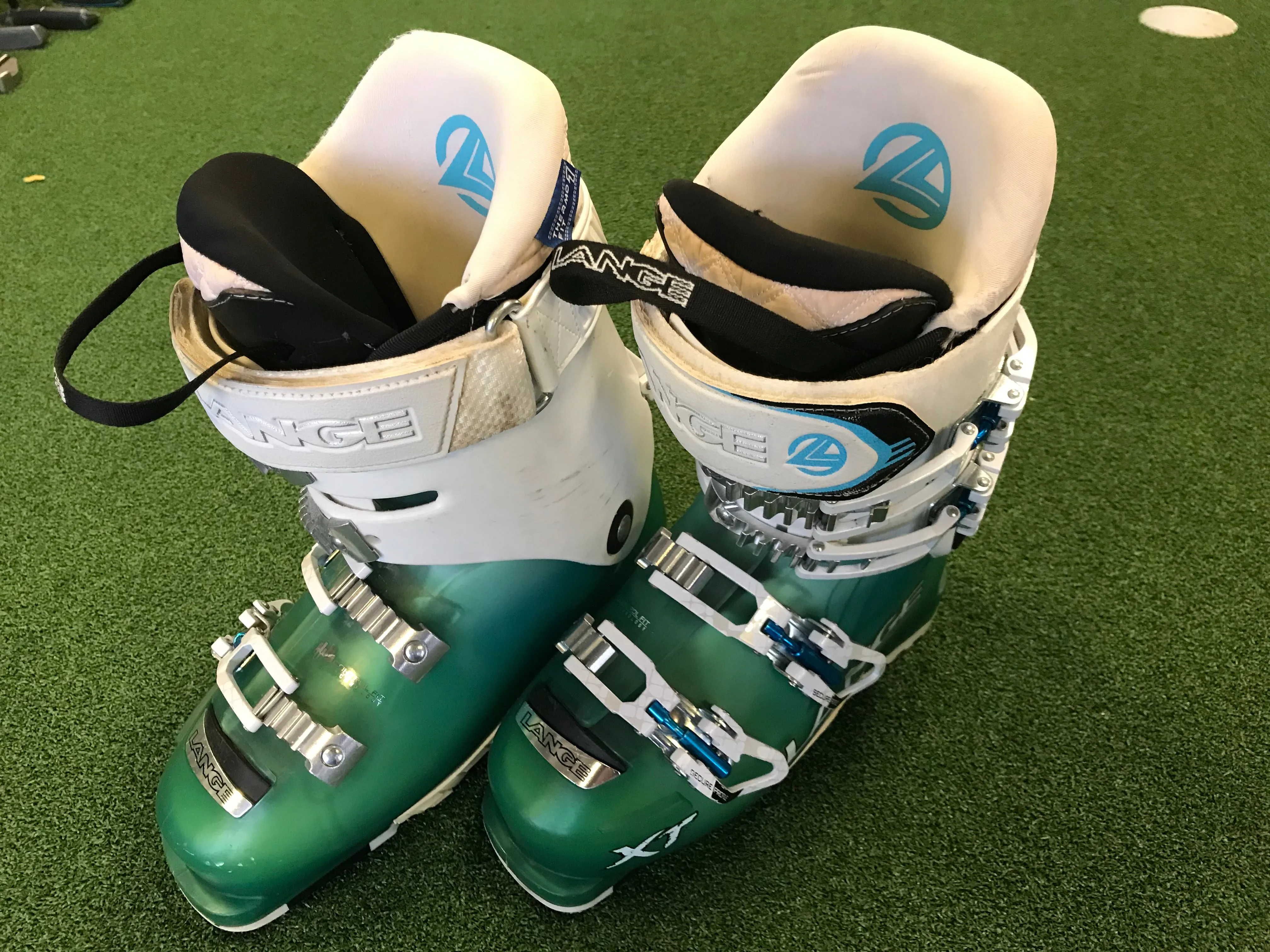 Lange XT 24cm Ski Boots