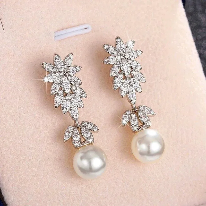 Laurie - Super Shiny Pearl Woman's Wedding Dress Earrings