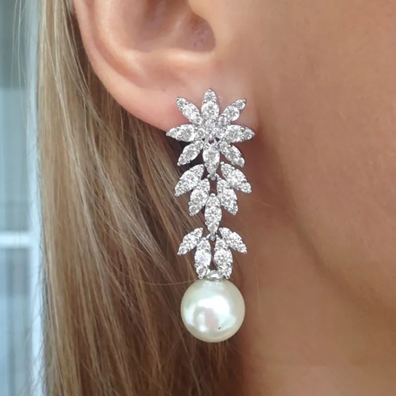 Laurie - Super Shiny Pearl Woman's Wedding Dress Earrings