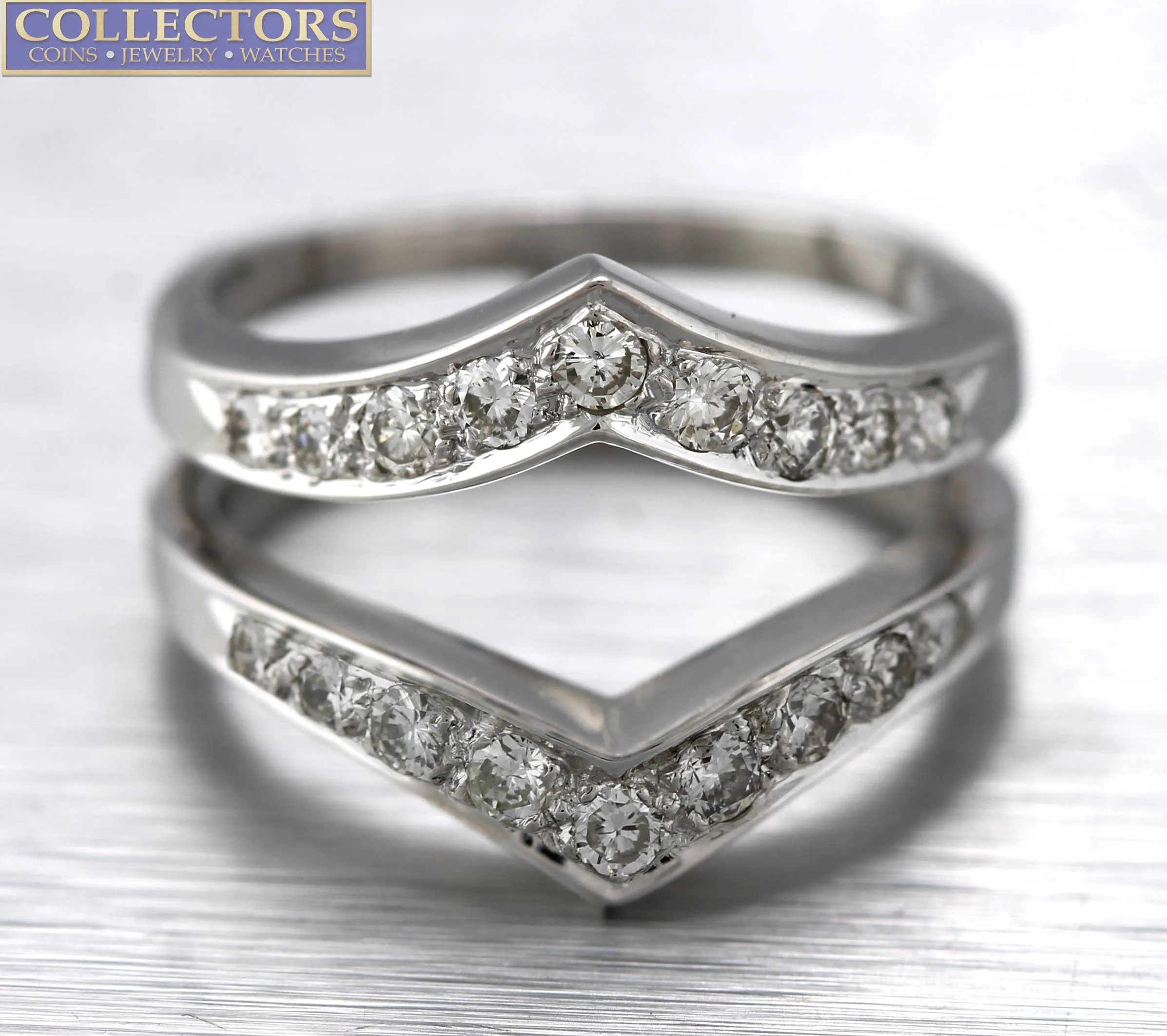 Lovely Ladies Unique 14K White Gold 0.72ctw Diamond Cocktail Ring