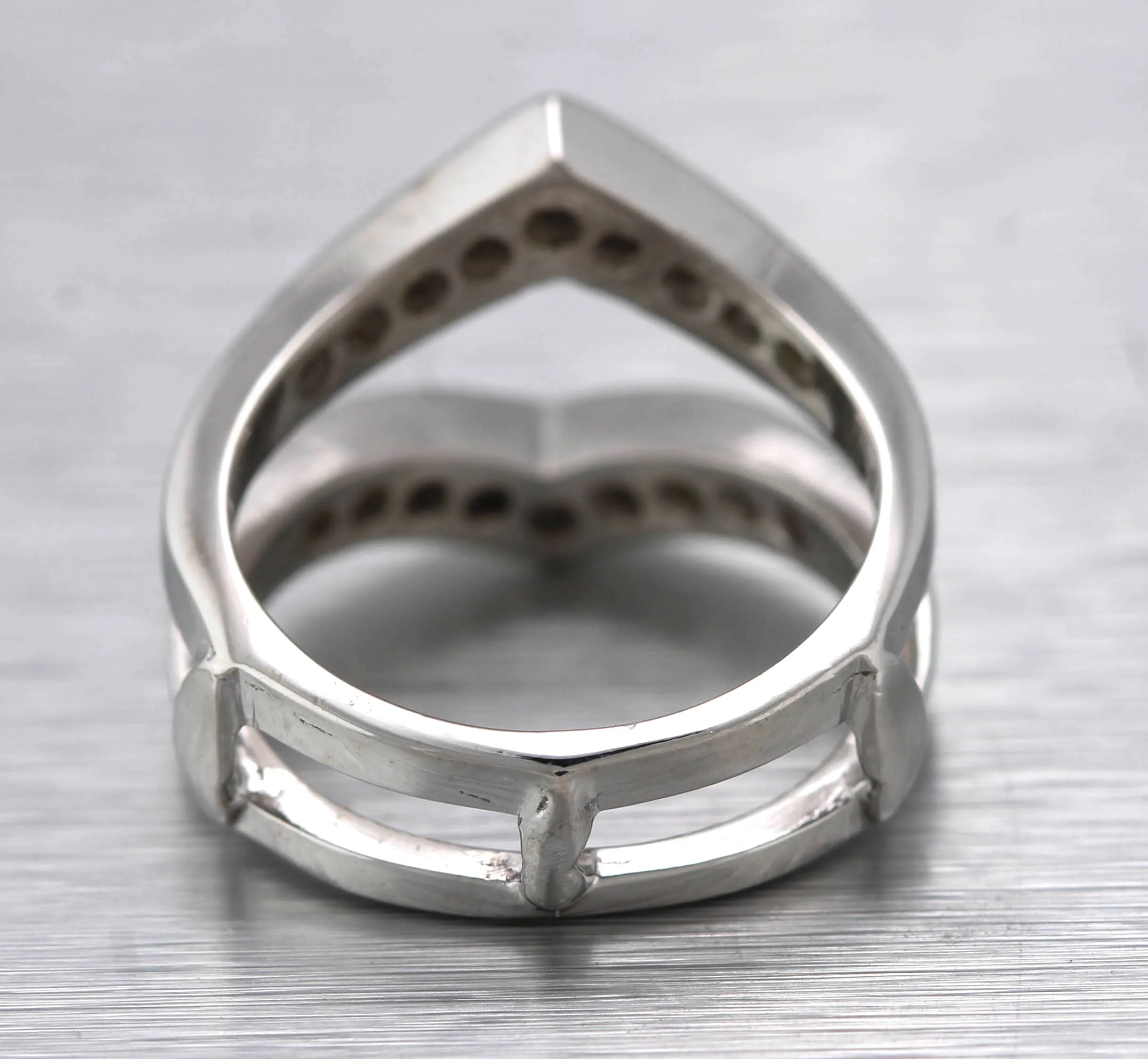 Lovely Ladies Unique 14K White Gold 0.72ctw Diamond Cocktail Ring