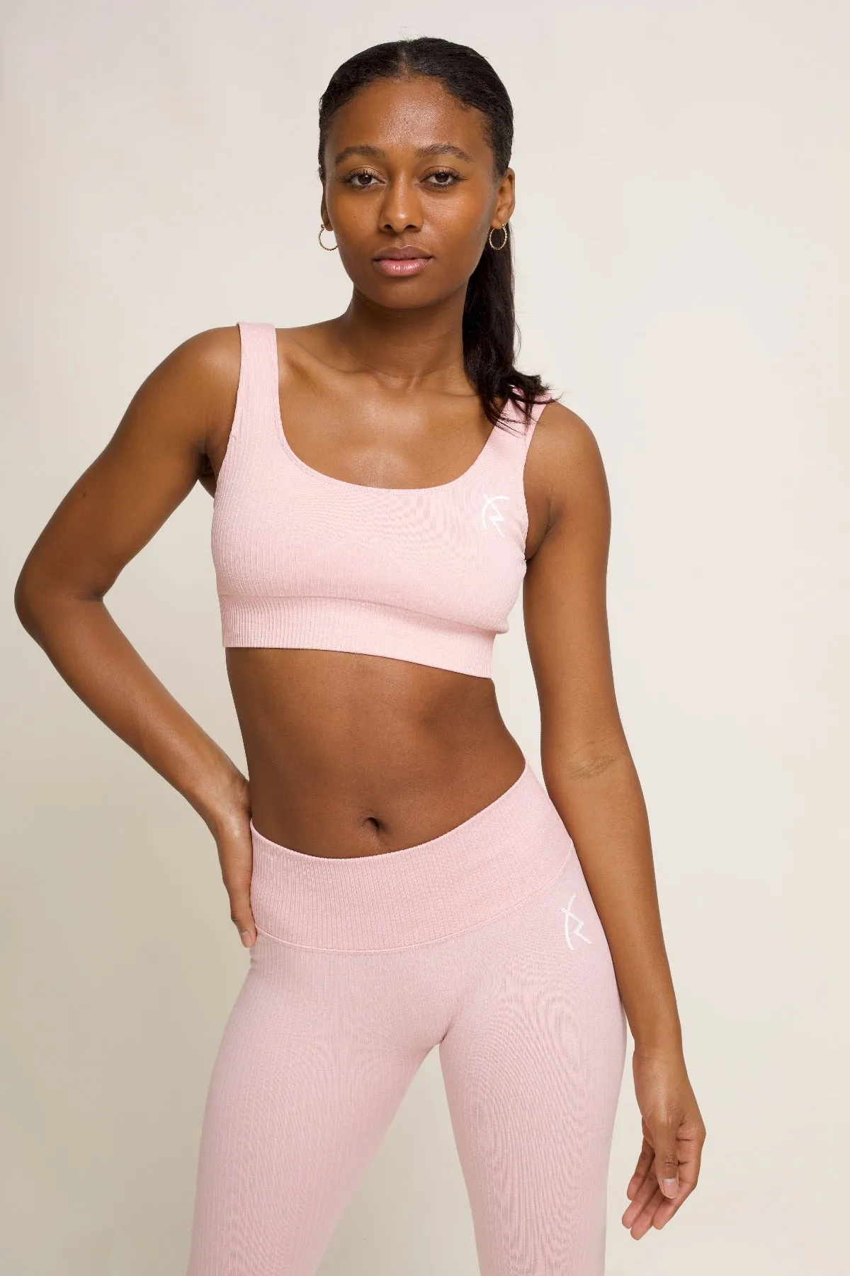 Malaika Ribbed Seamless Sports Bra in Pink