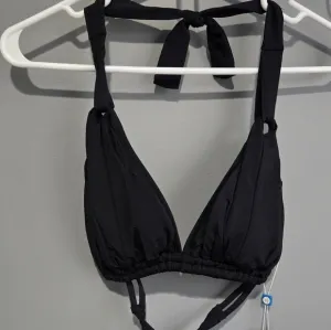 NWT Women's Bleu Rod Beattie Bikini Top Size 34B Black
