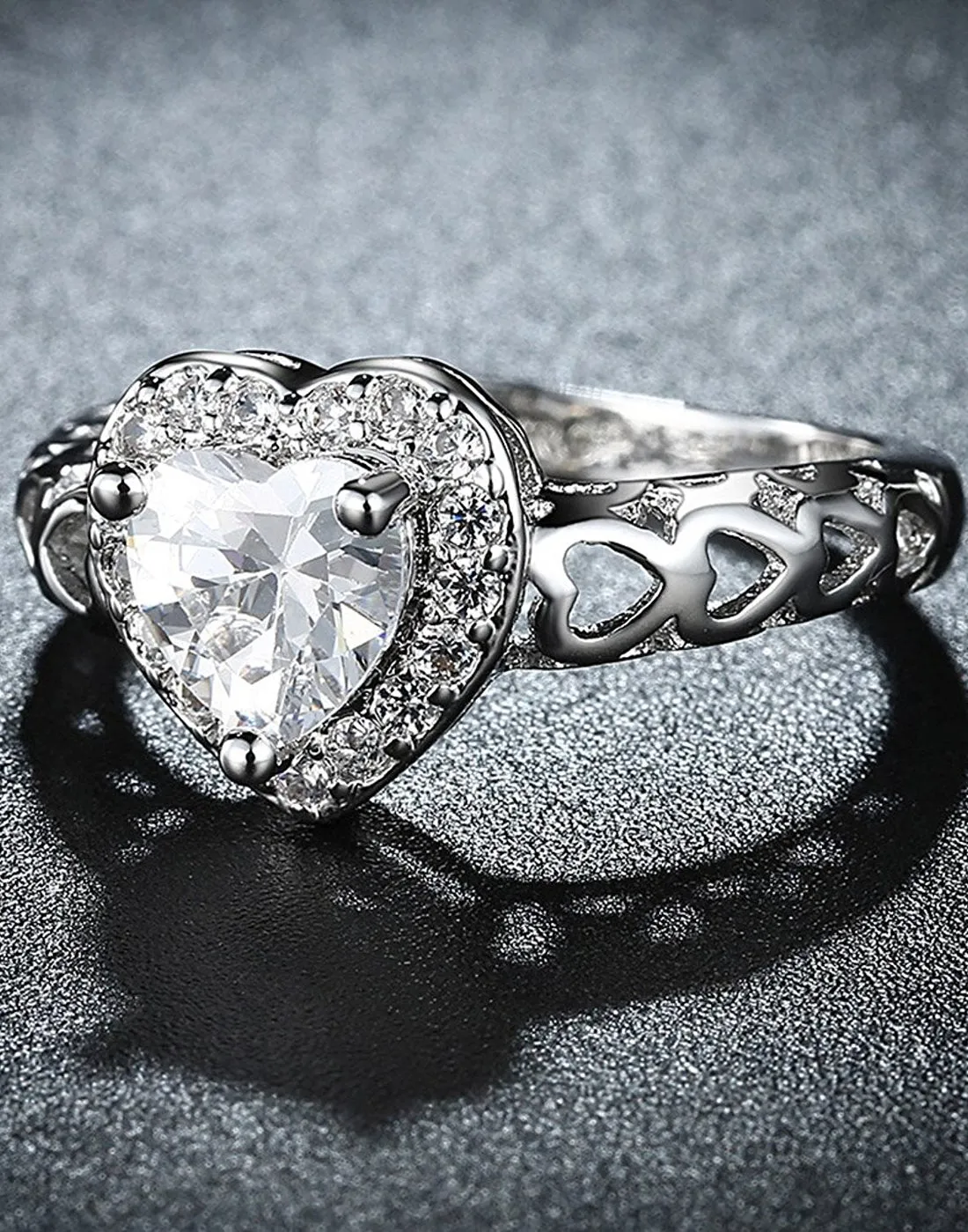 Platinum Plated Elegant Austrian Crystal Exclusive Royal Heart Ring