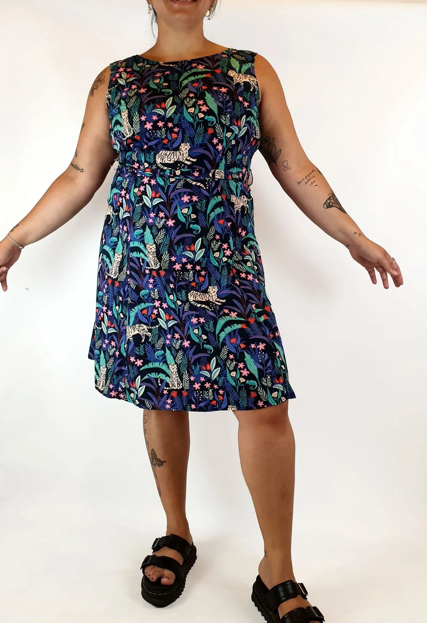 Princess Highway navy jungle print dress size 16