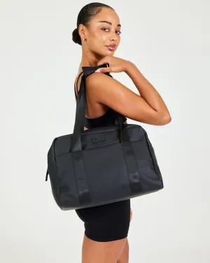 Regular Essentials Bag - Black