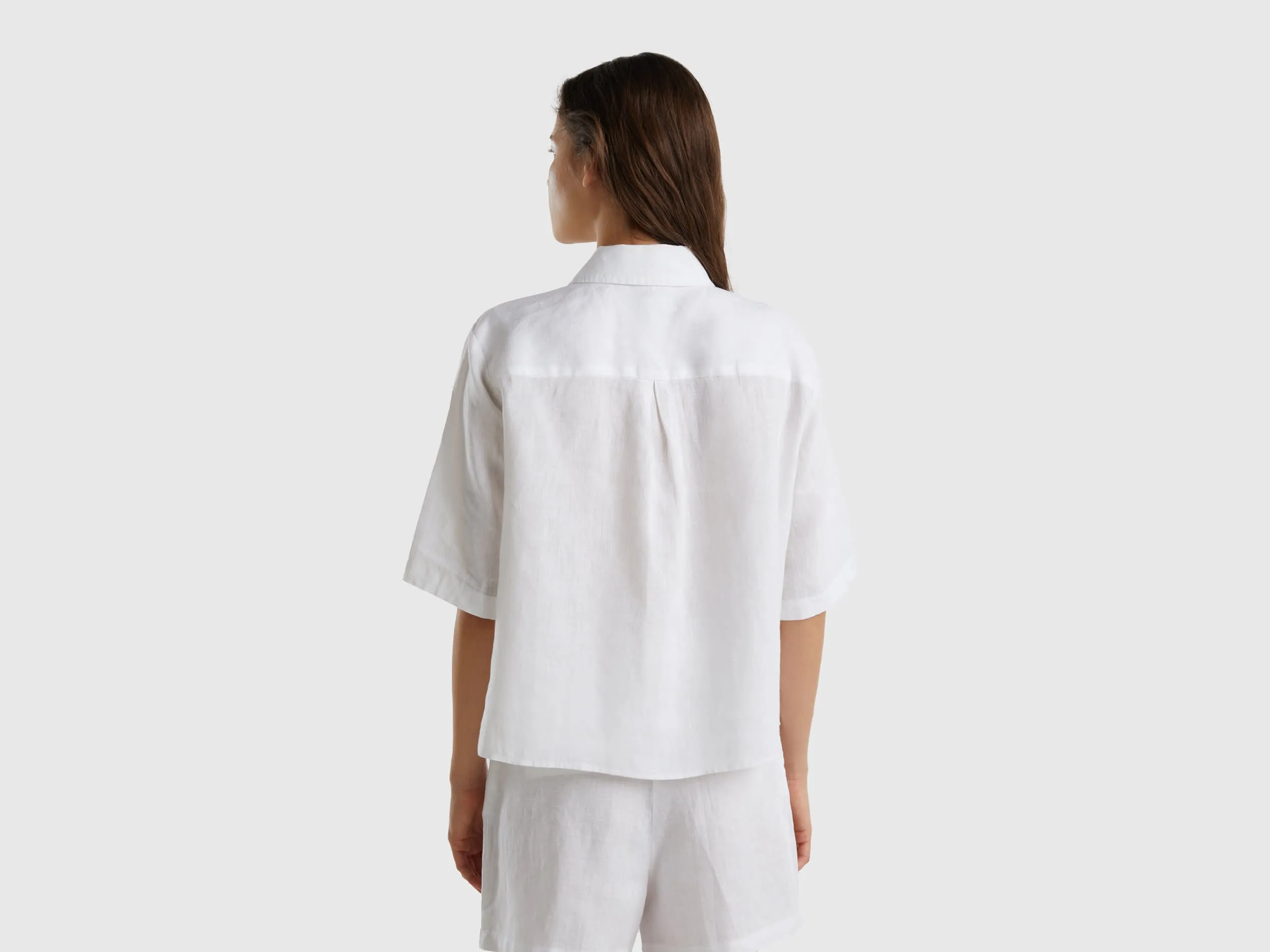 Regular Fit Collared Neck Solid Shirt