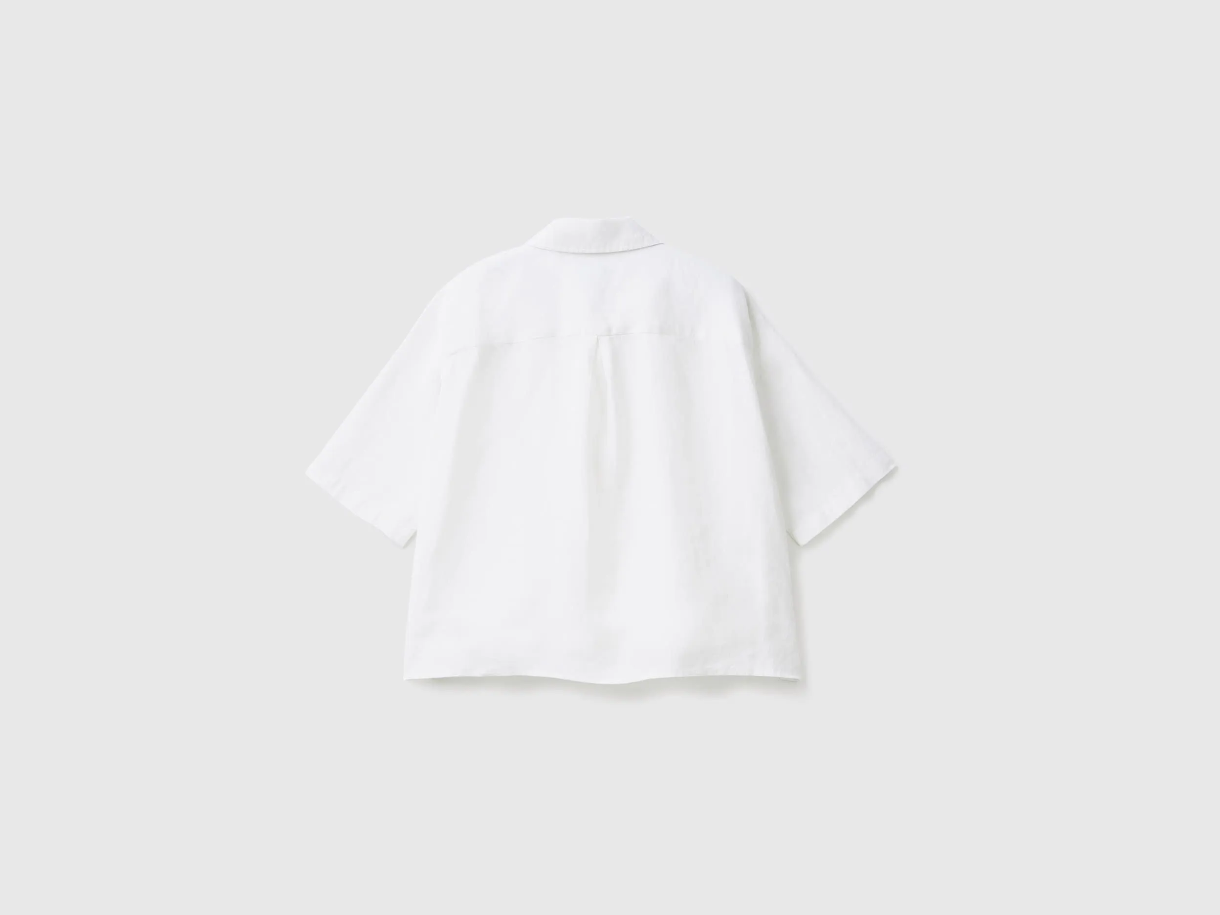 Regular Fit Collared Neck Solid Shirt