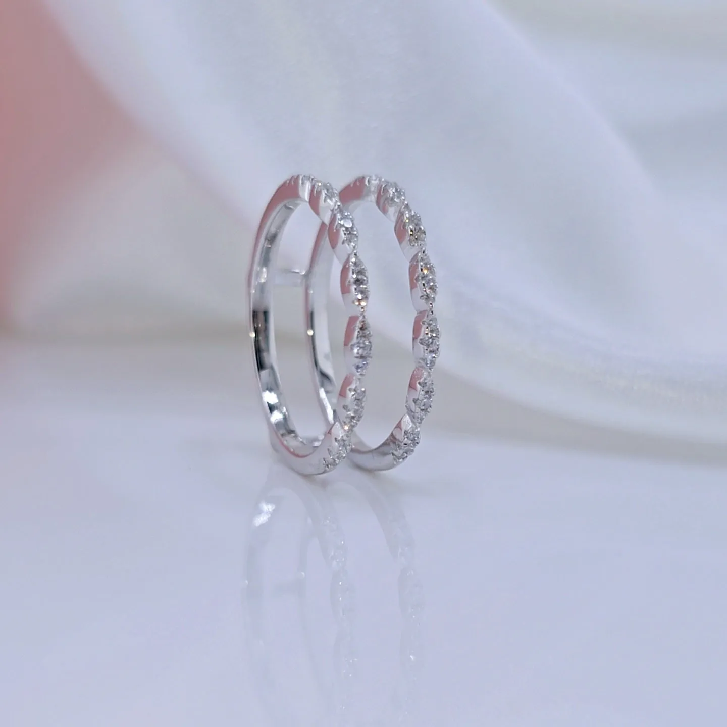 Round Diamond Women's Wedding Ring Enhancer