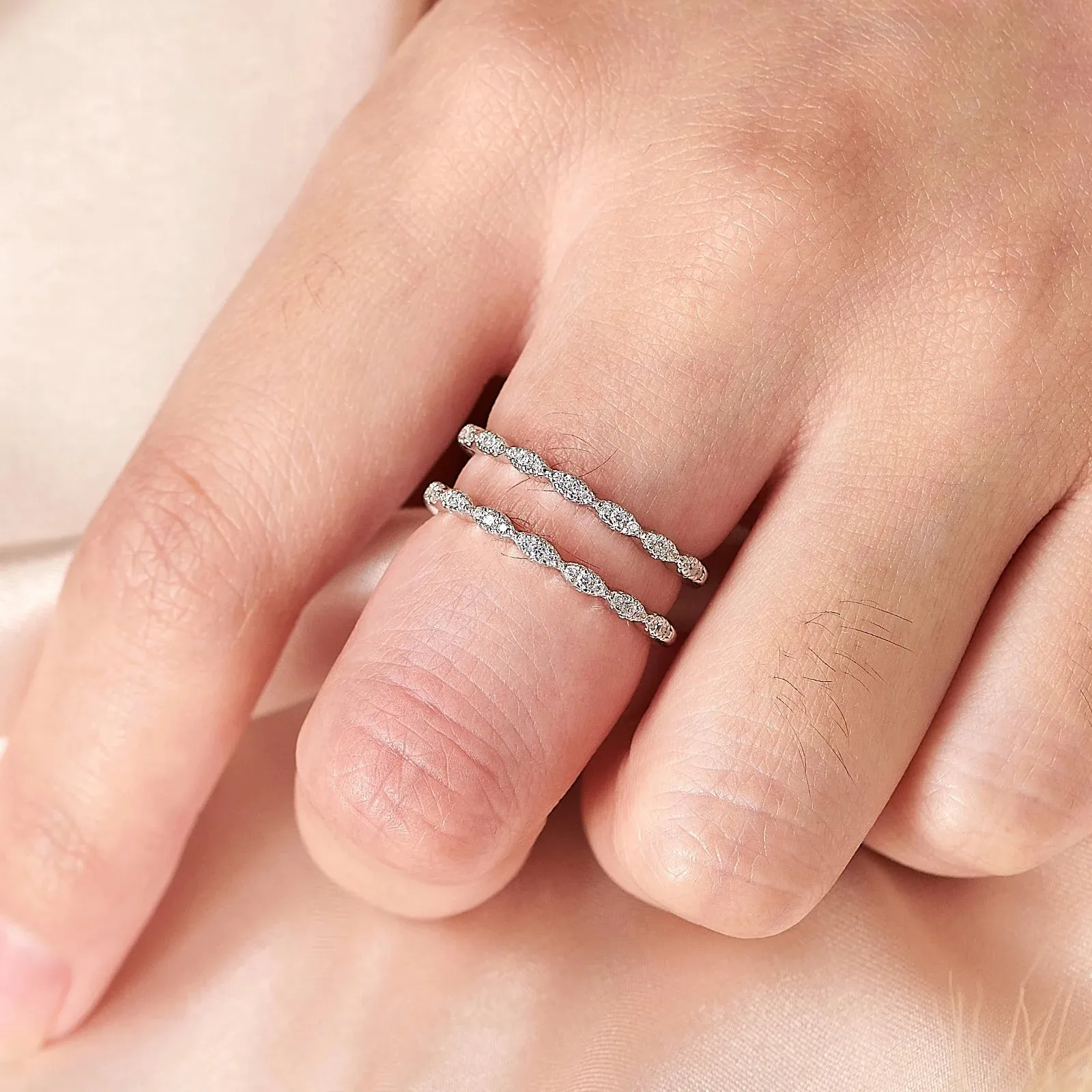 Round Diamond Women's Wedding Ring Enhancer