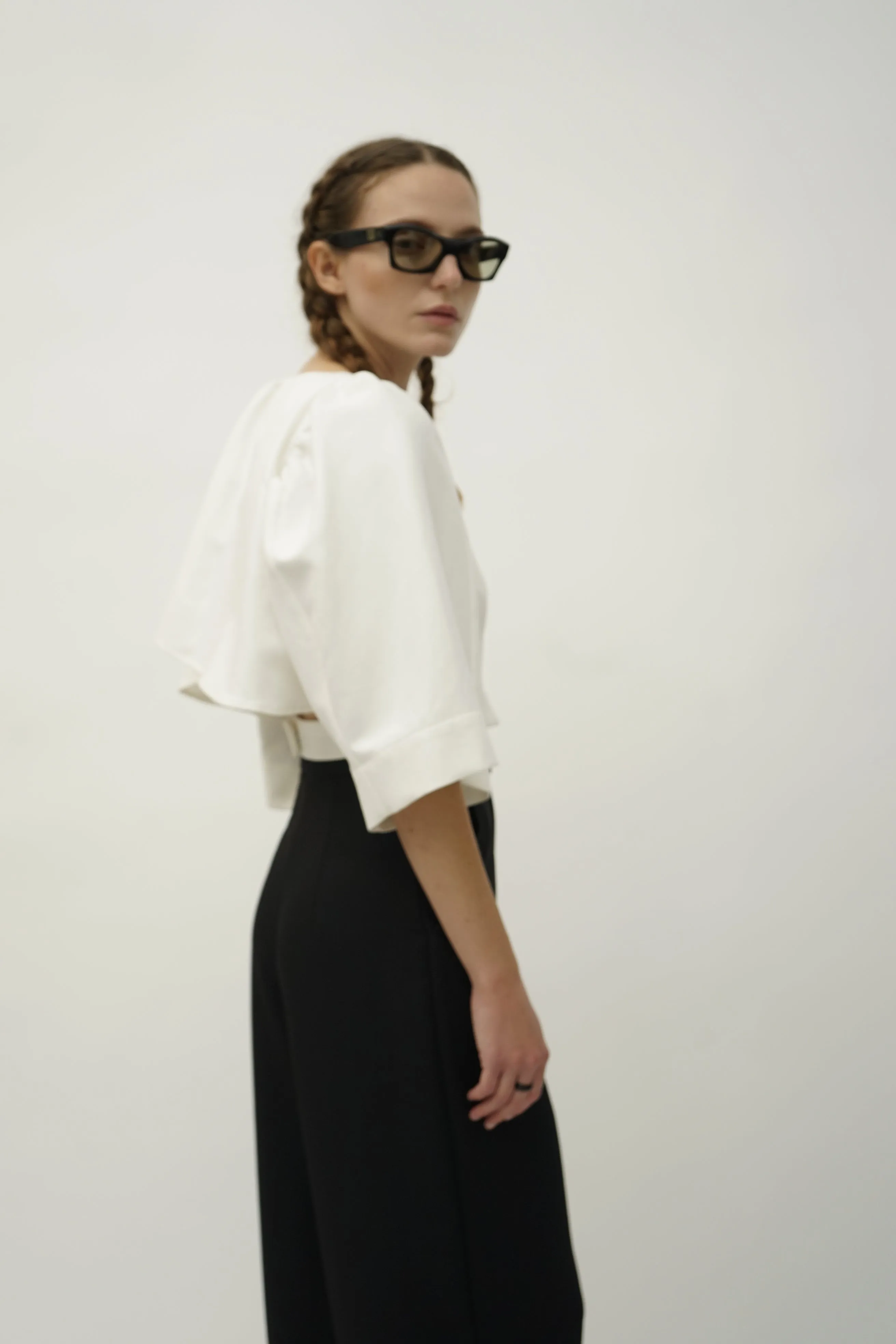 Rowana v.2 Cropped Cream Dramatic Top
