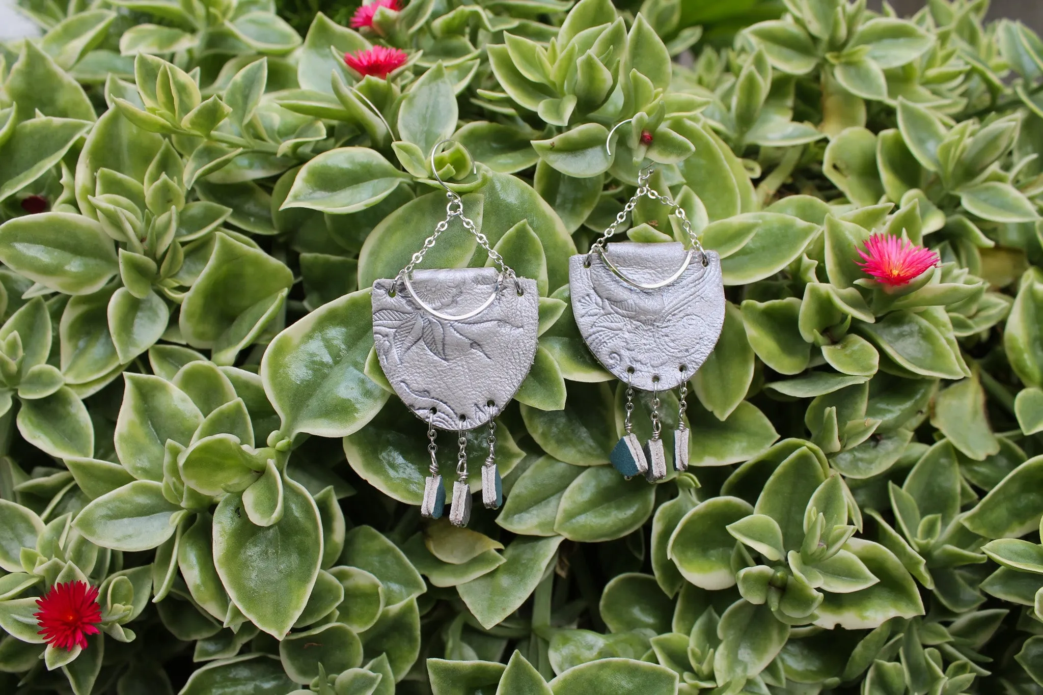 Shield Earring / Silvery Elemental