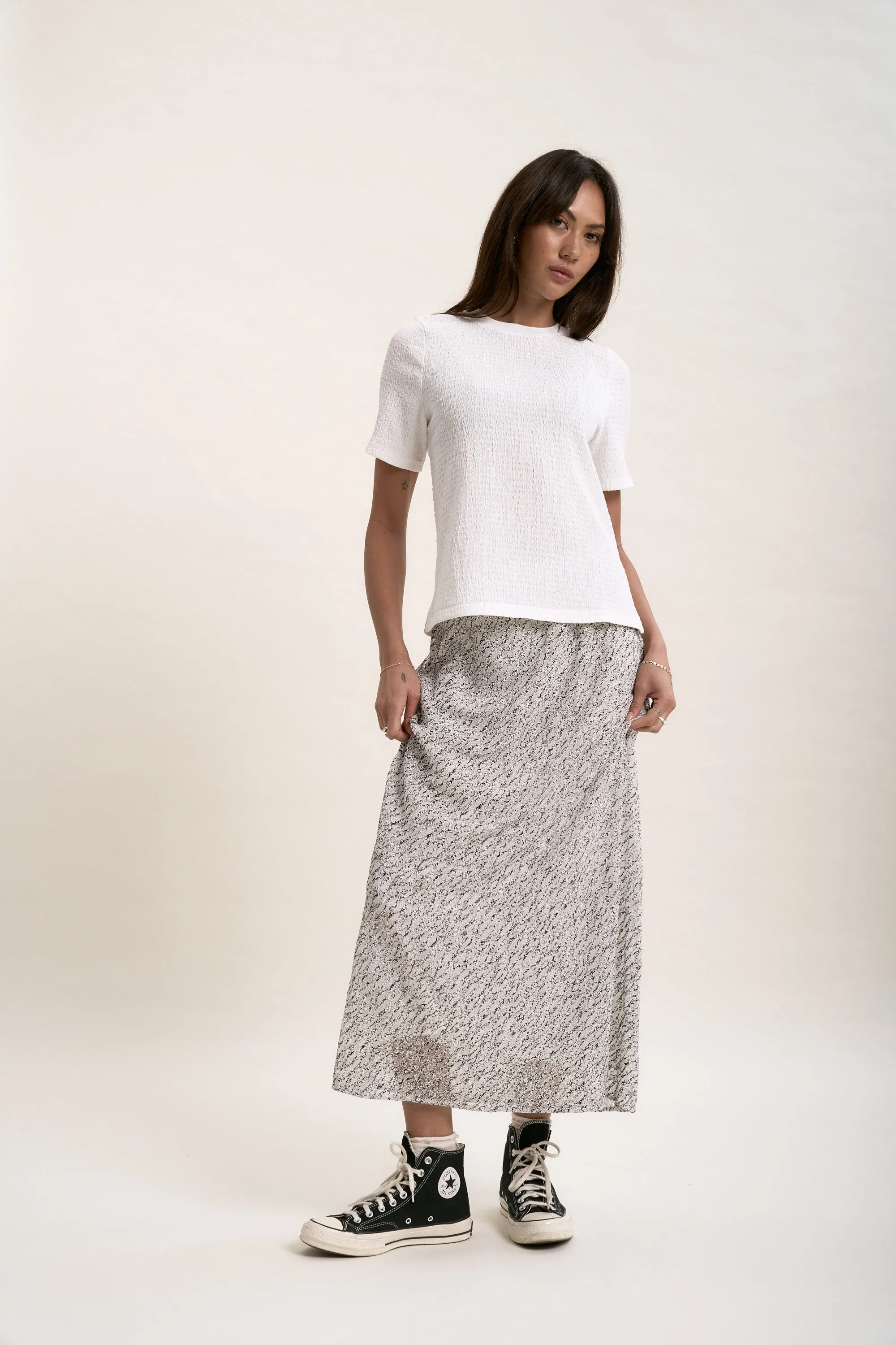 The Lace Skirt